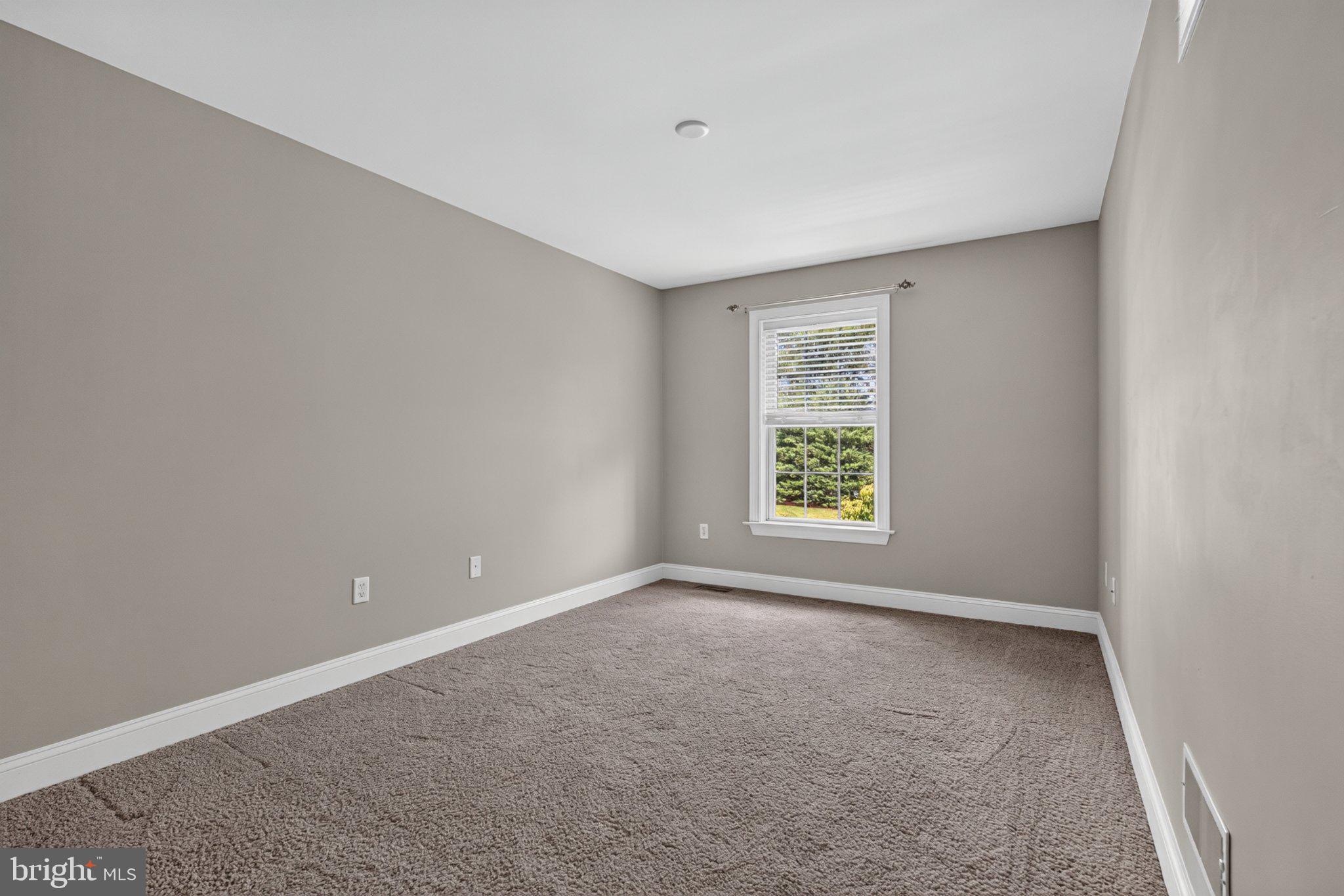 STRATTON CHASE - Residential