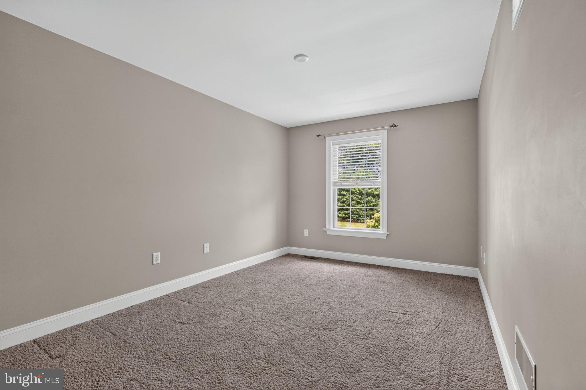 STRATTON CHASE - Residential