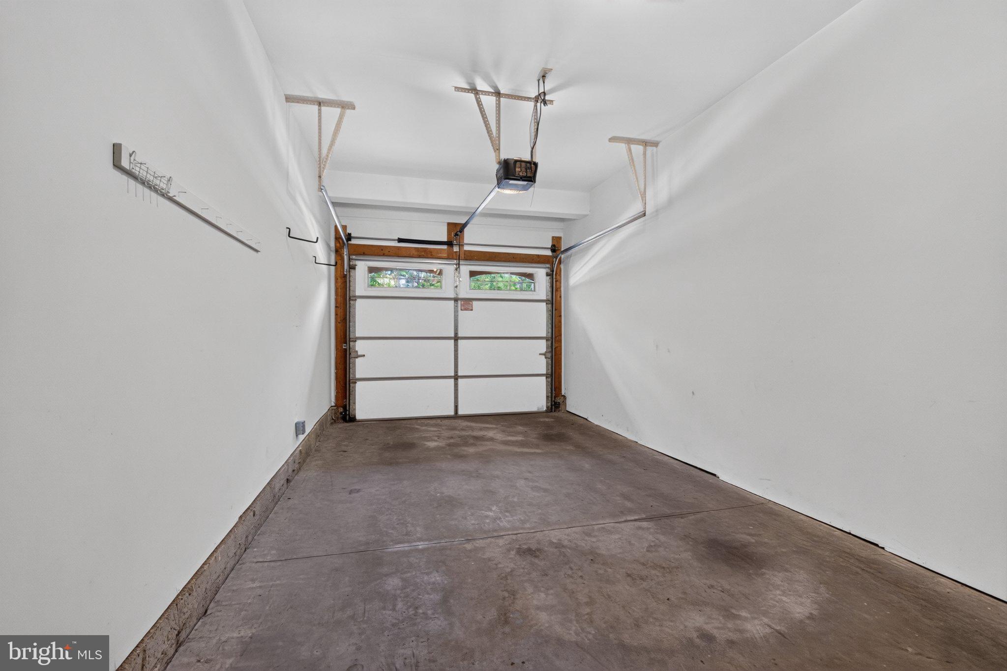STRATTON CHASE - Residential