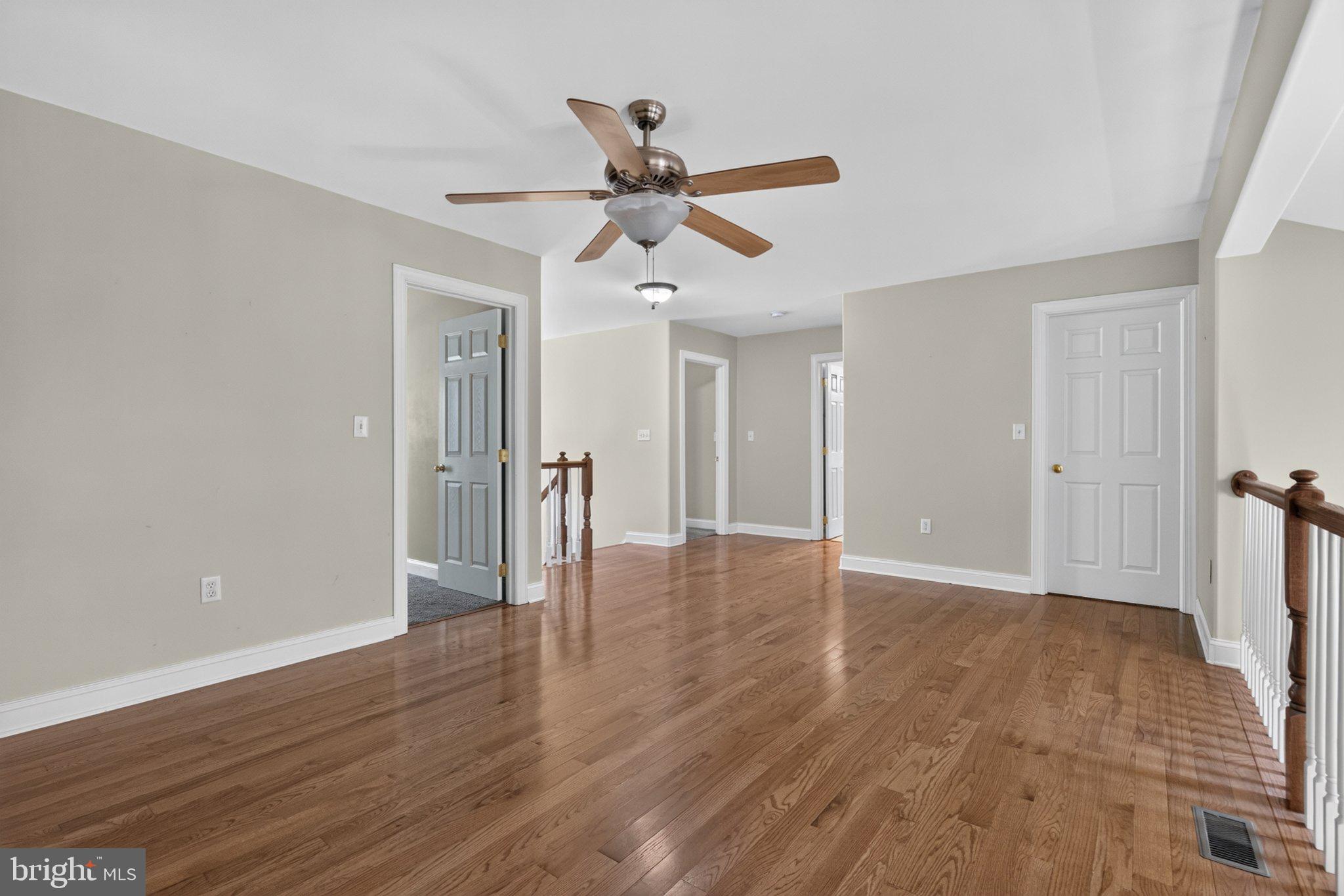 STRATTON CHASE - Residential
