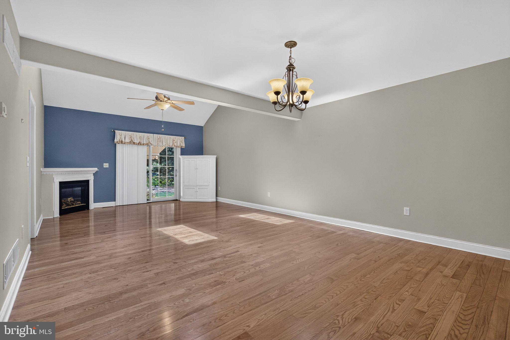 STRATTON CHASE - Residential