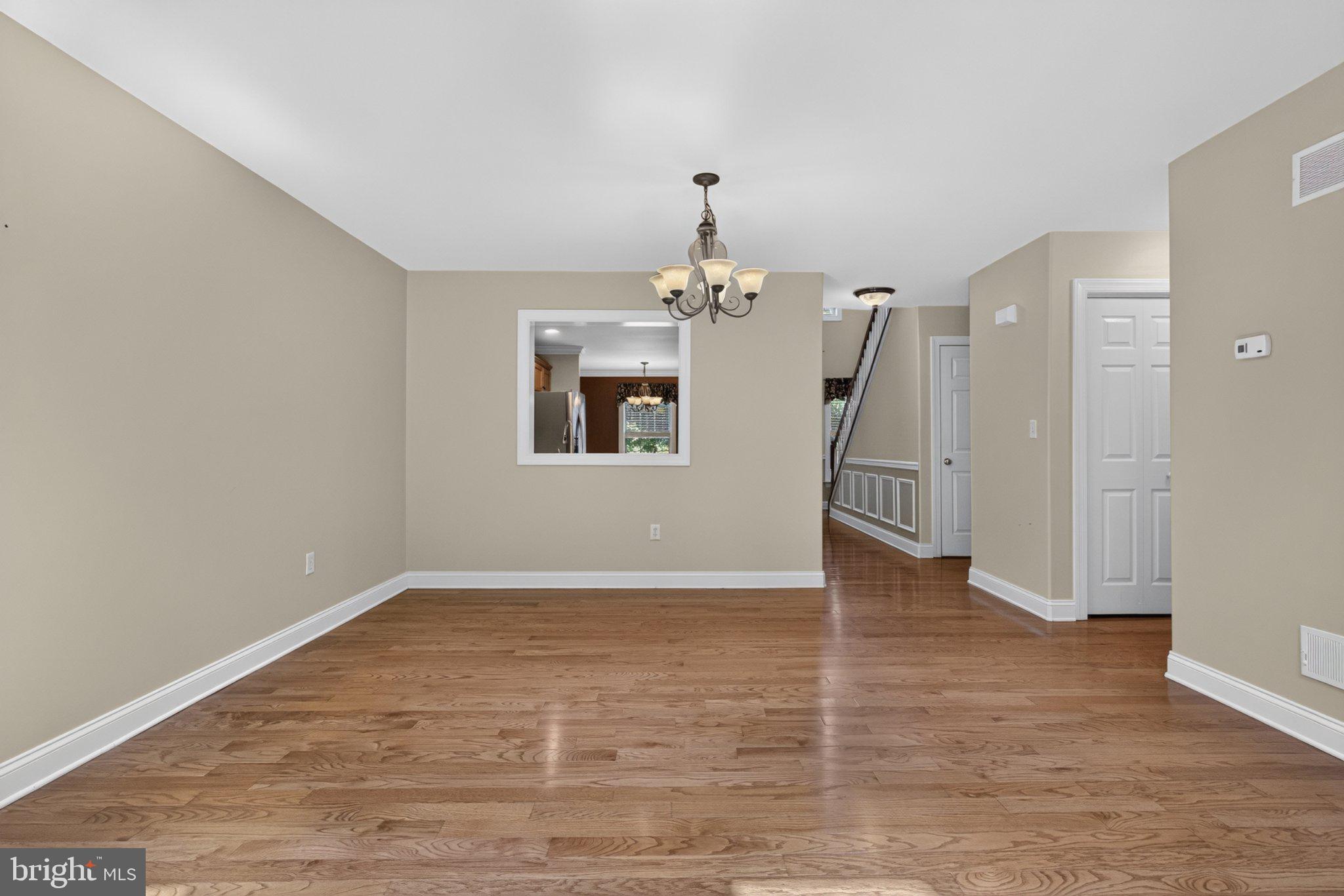 STRATTON CHASE - Residential