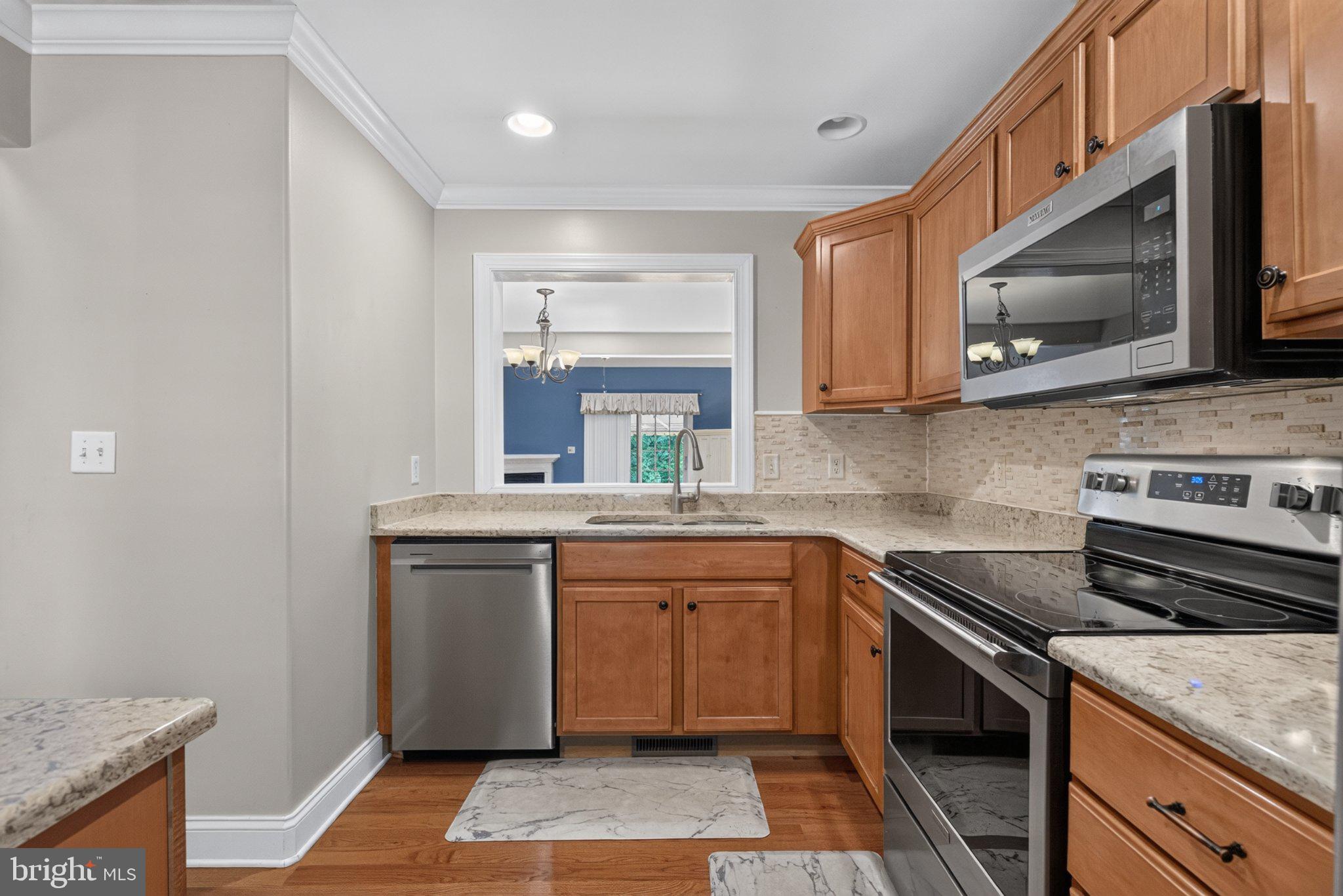 STRATTON CHASE - Residential