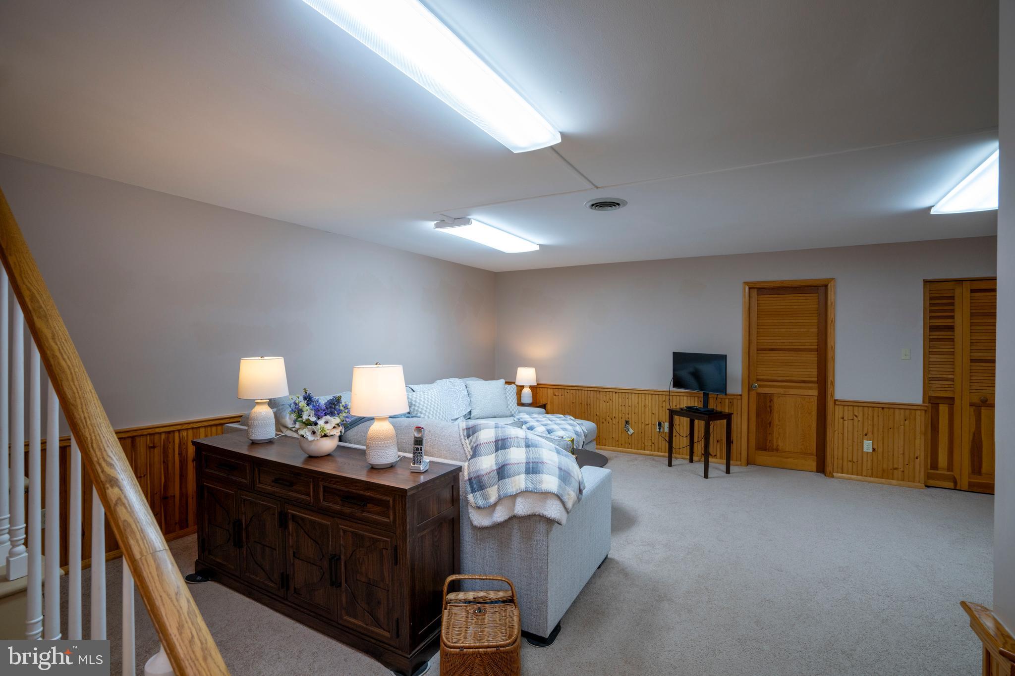 AARON VILLAGE - Residential