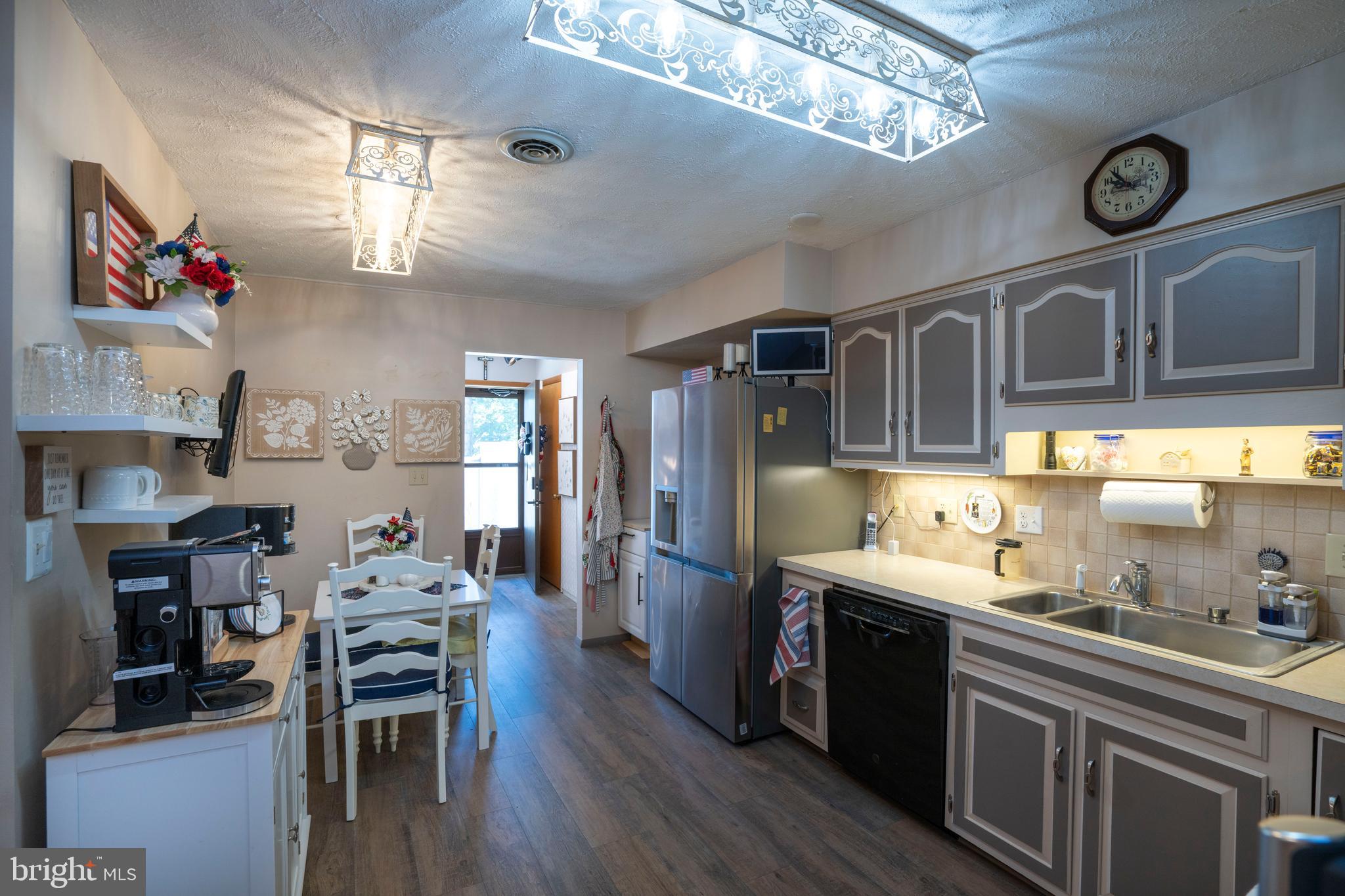 AARON VILLAGE - Residential