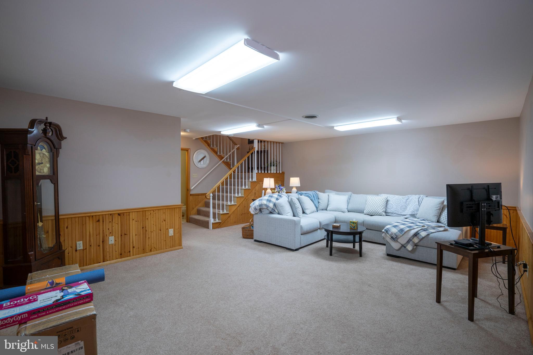 AARON VILLAGE - Residential