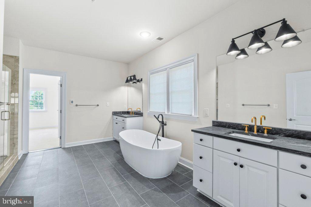 POOLEDALE FARM - Residential