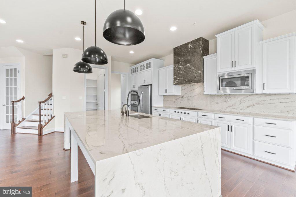 POOLEDALE FARM - Residential