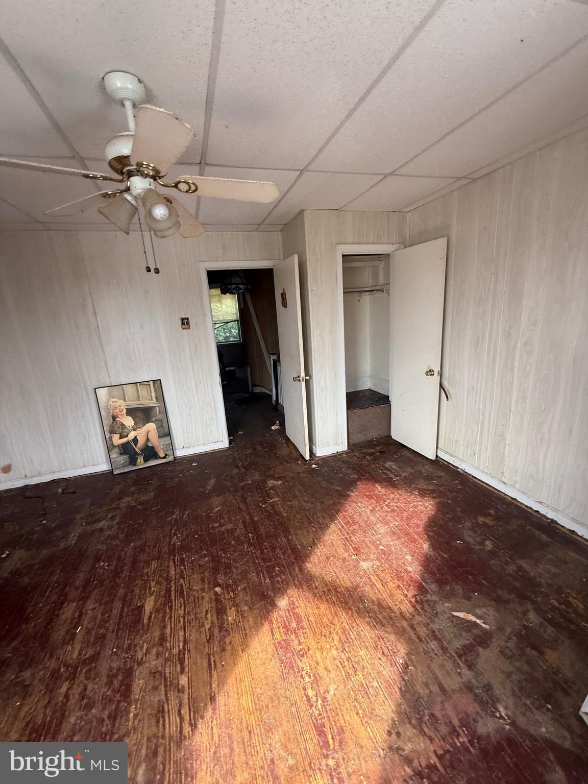 ELMWOOD PARK - Residential