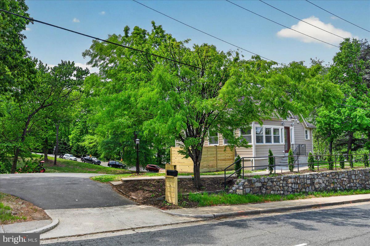 BRADDOCK COVE - Residential