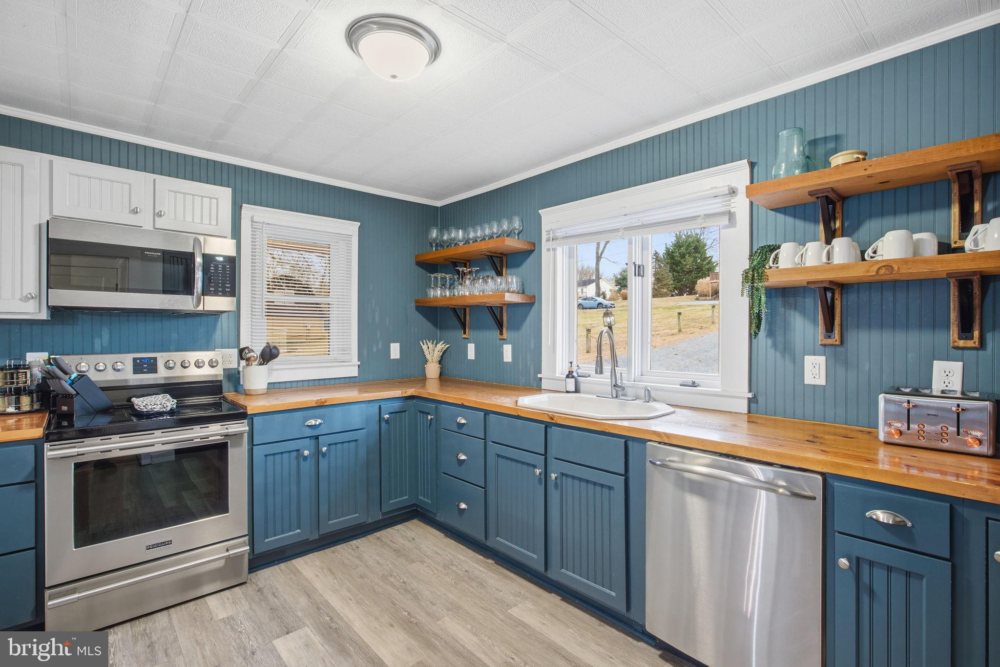 RIVERBEND - Residential