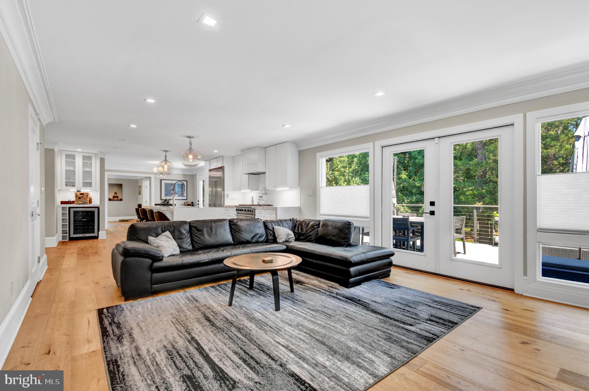 CARDEROCK SPRINGS - Residential