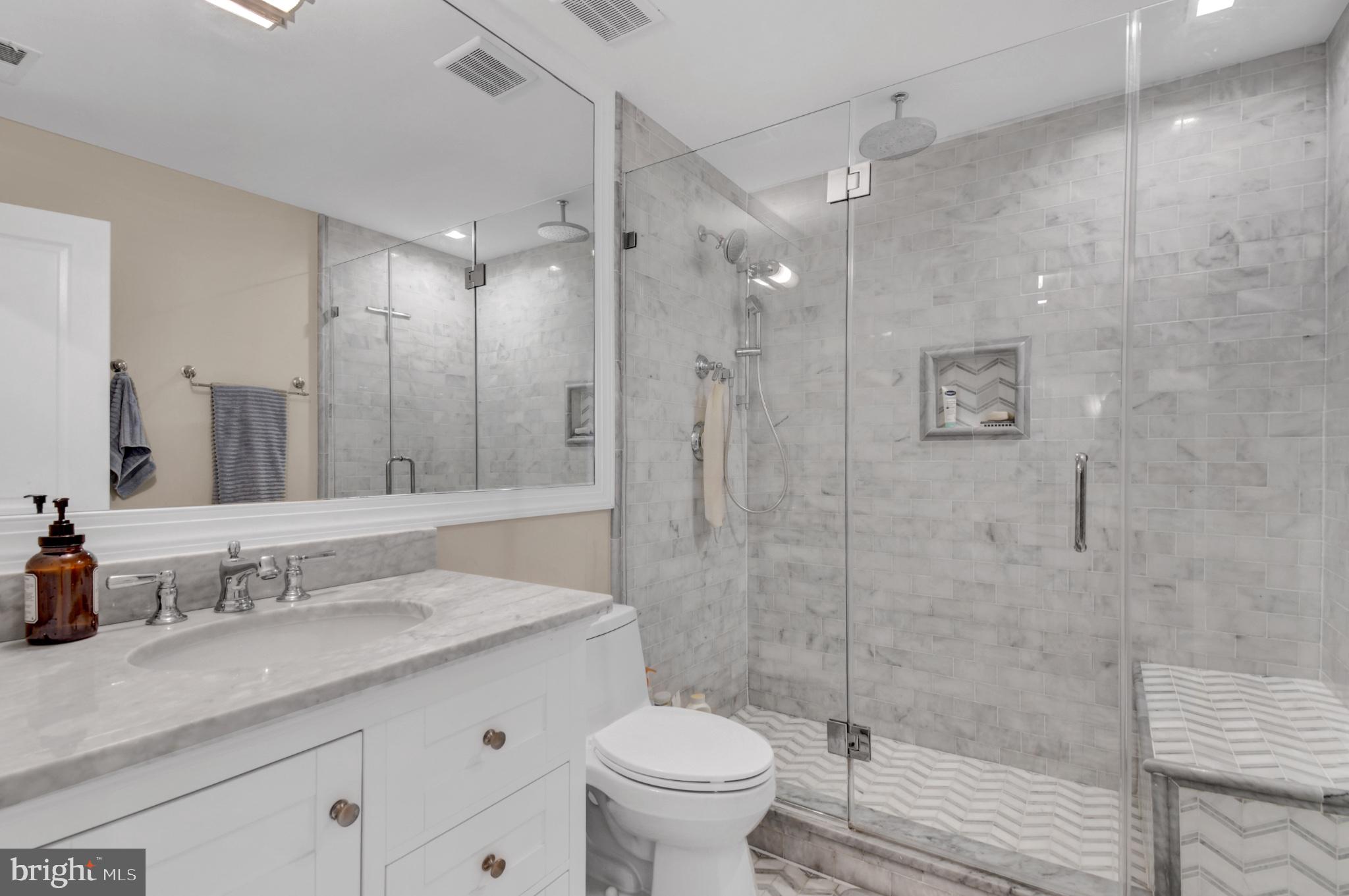CARDEROCK SPRINGS - Residential