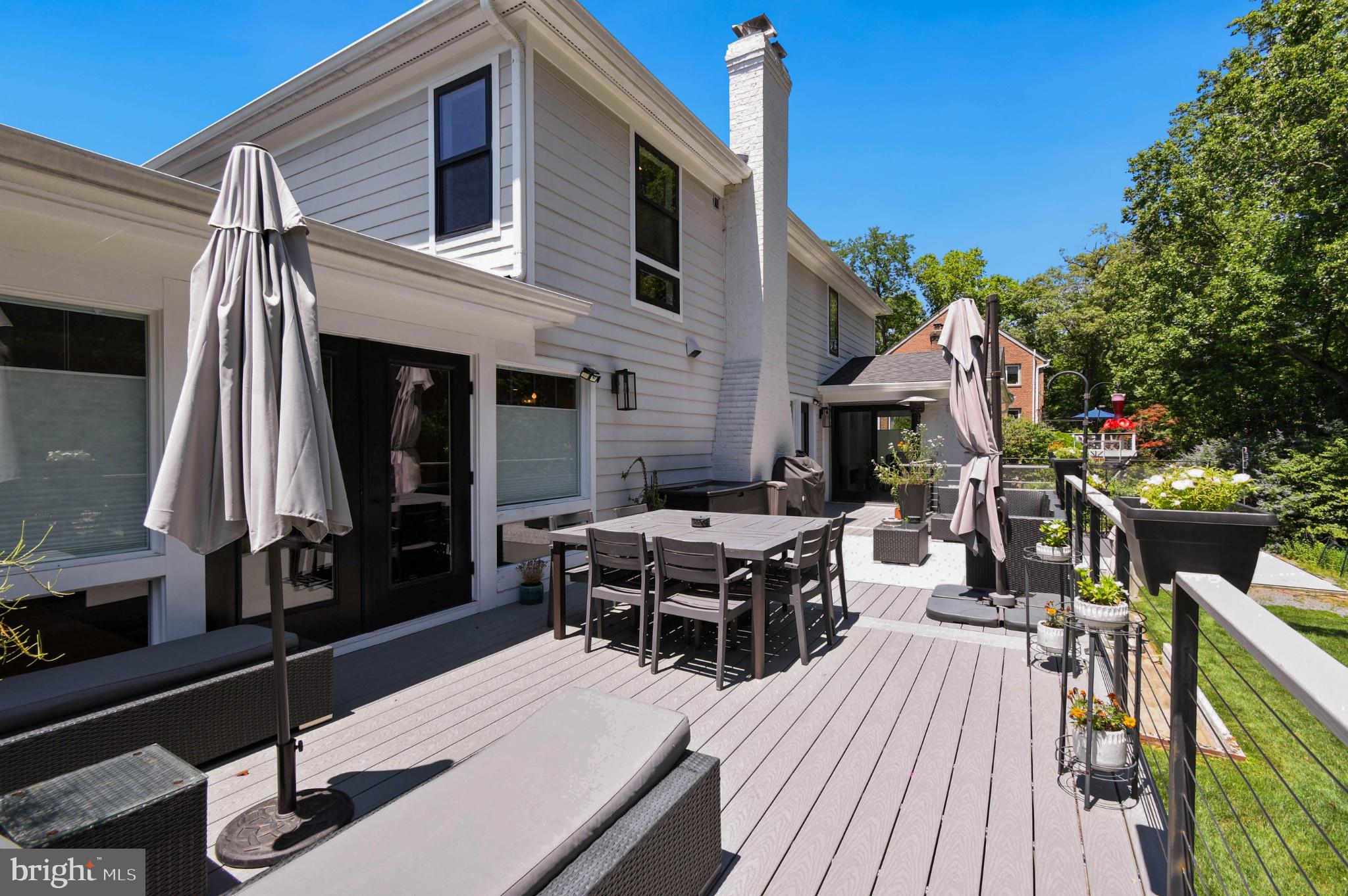 CARDEROCK SPRINGS - Residential