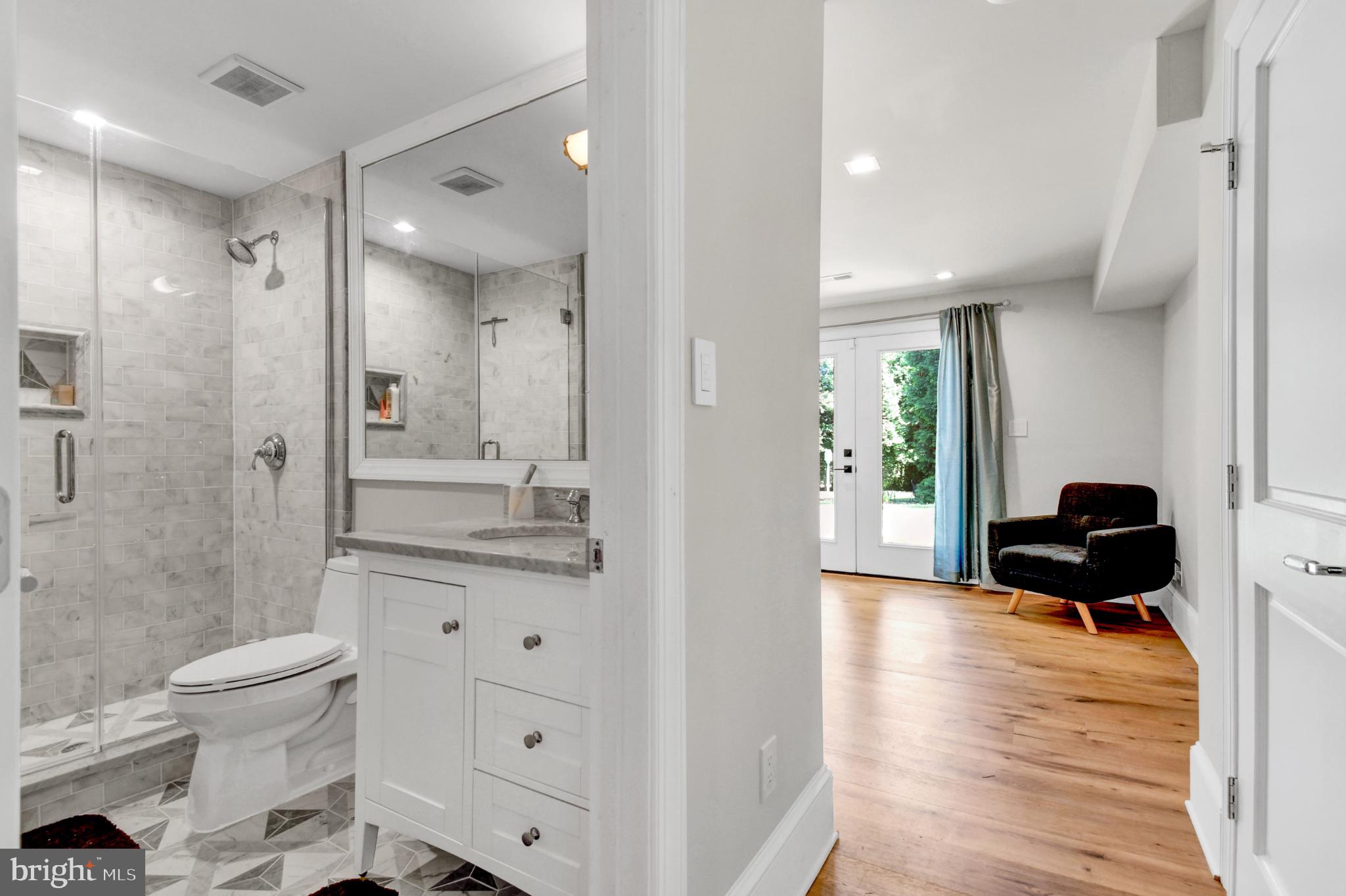 CARDEROCK SPRINGS - Residential