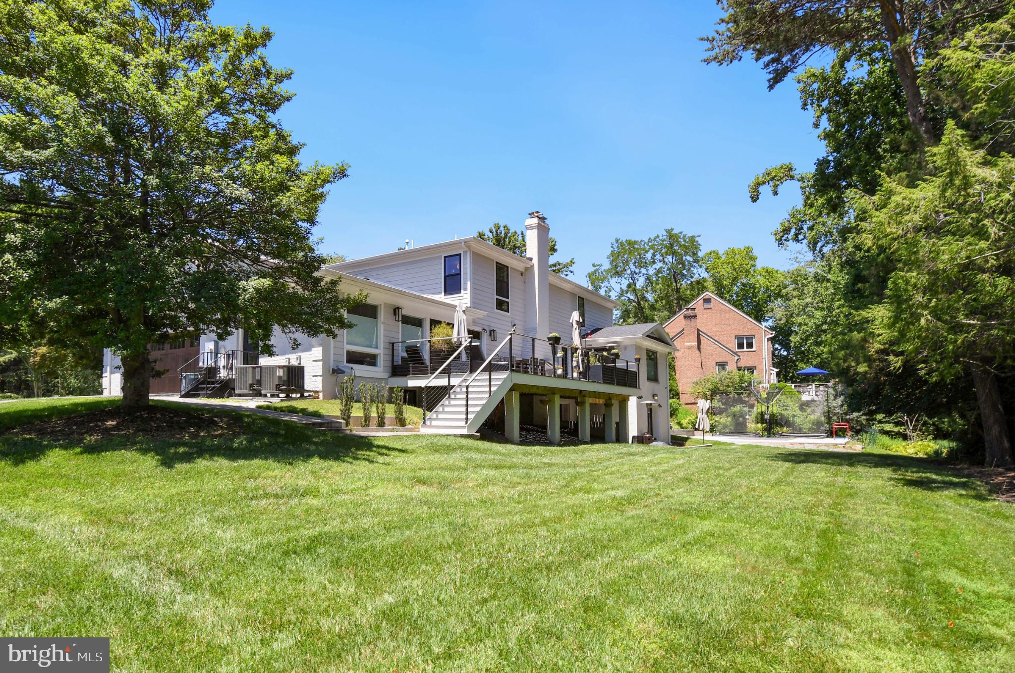 CARDEROCK SPRINGS - Residential