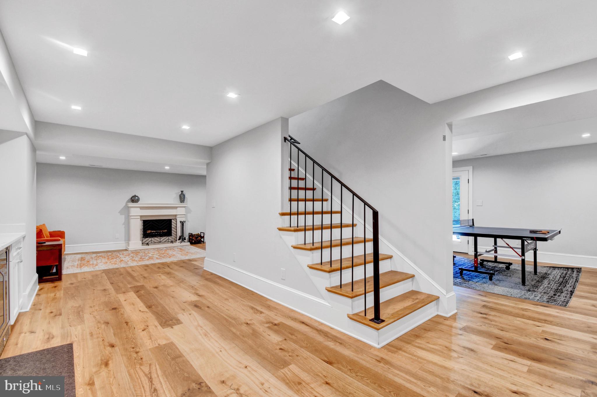 CARDEROCK SPRINGS - Residential