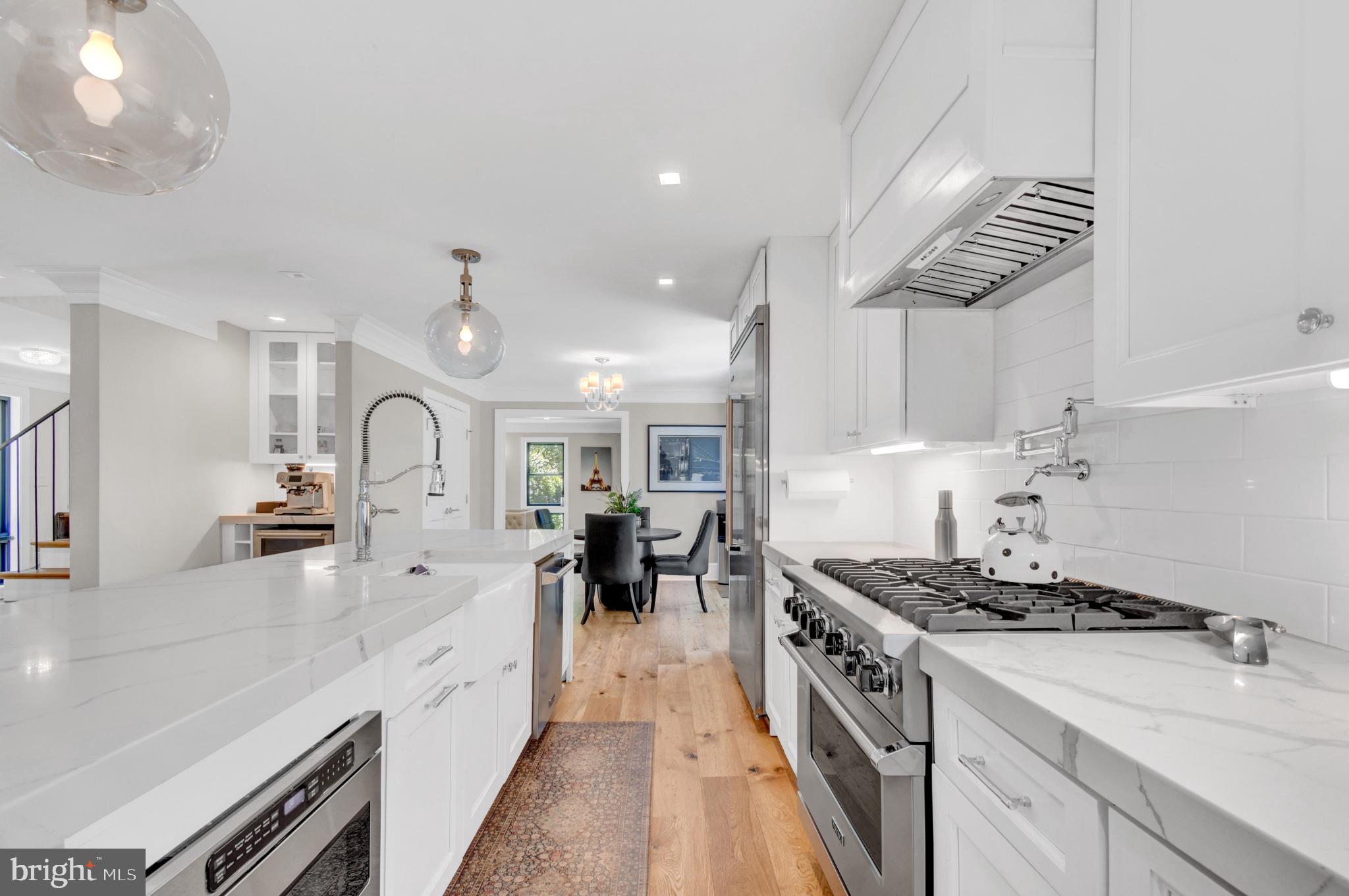 CARDEROCK SPRINGS - Residential