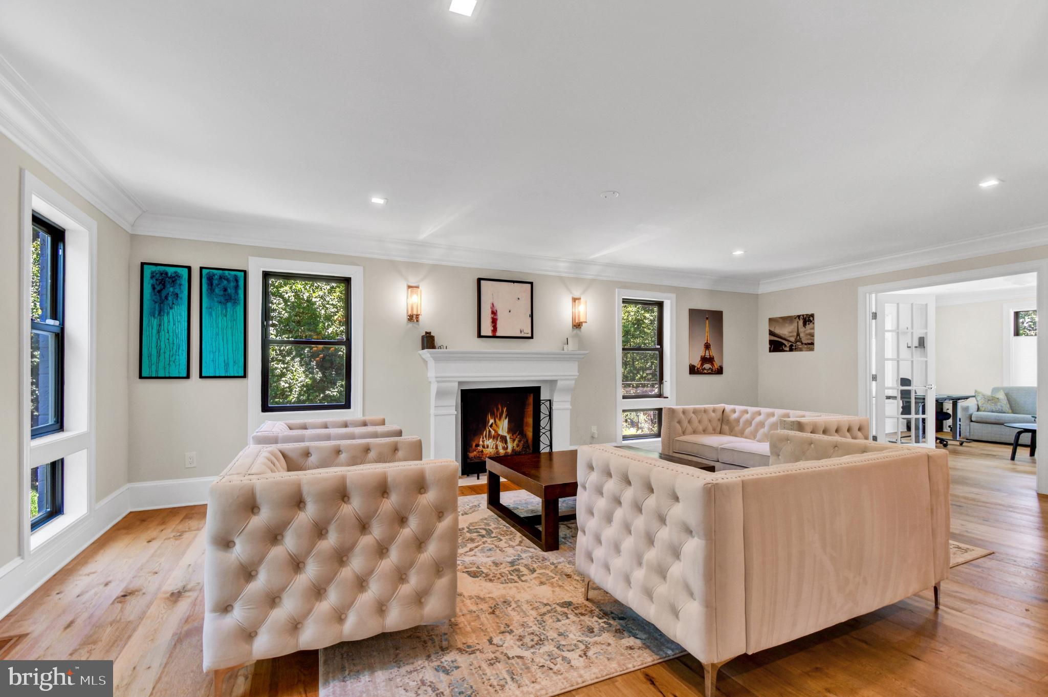 CARDEROCK SPRINGS - Residential