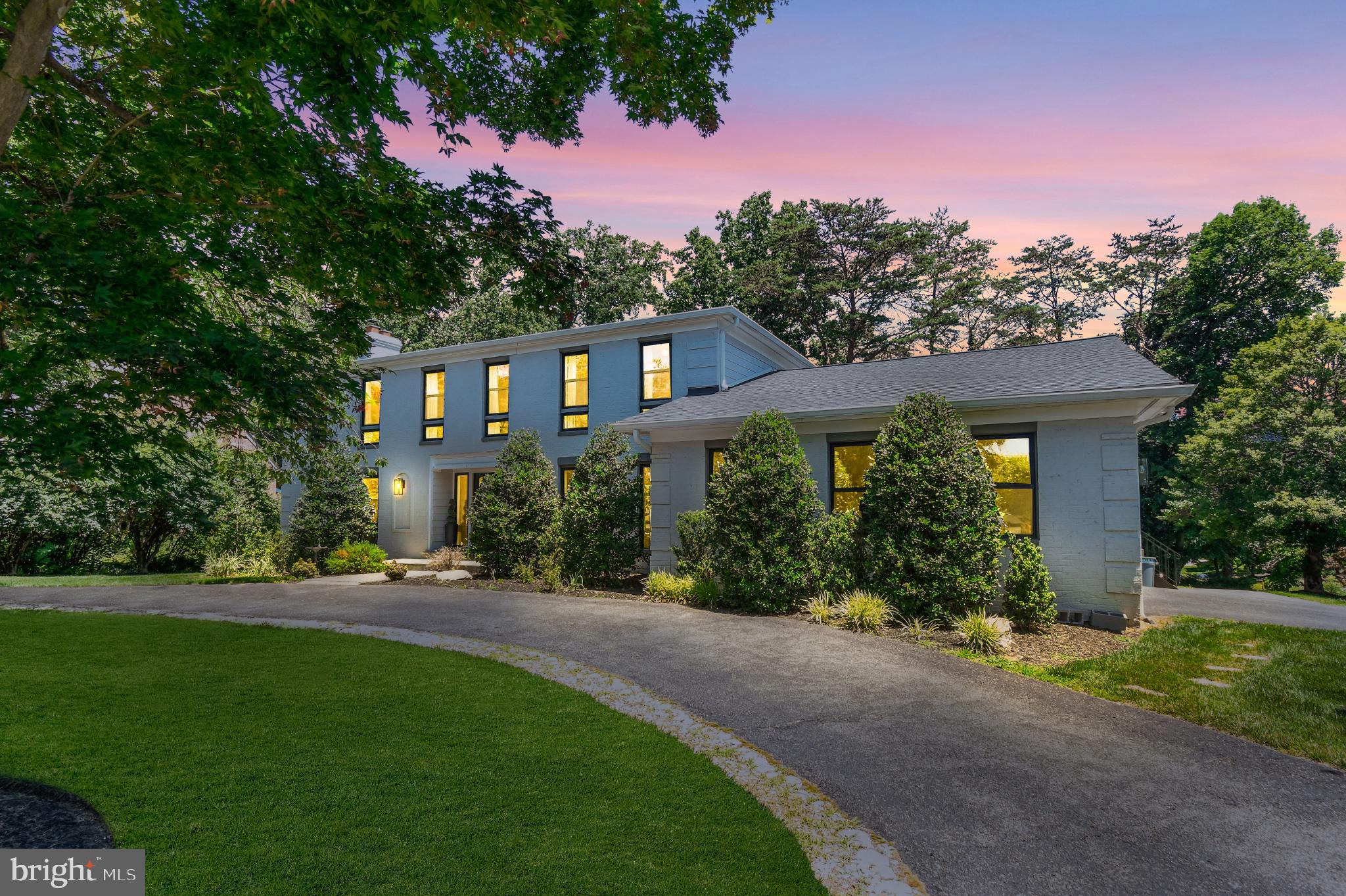CARDEROCK SPRINGS - Residential