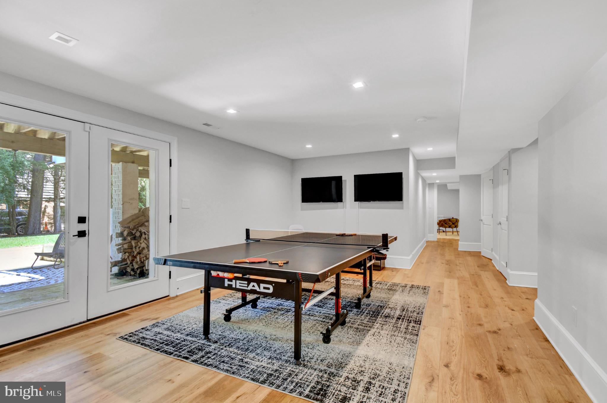CARDEROCK SPRINGS - Residential