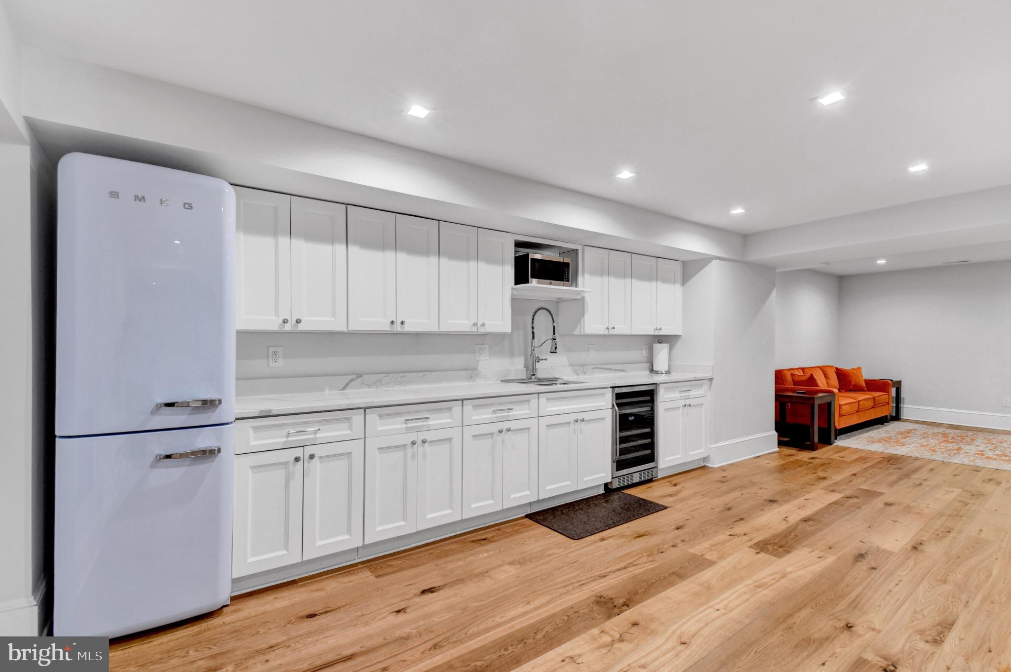 CARDEROCK SPRINGS - Residential