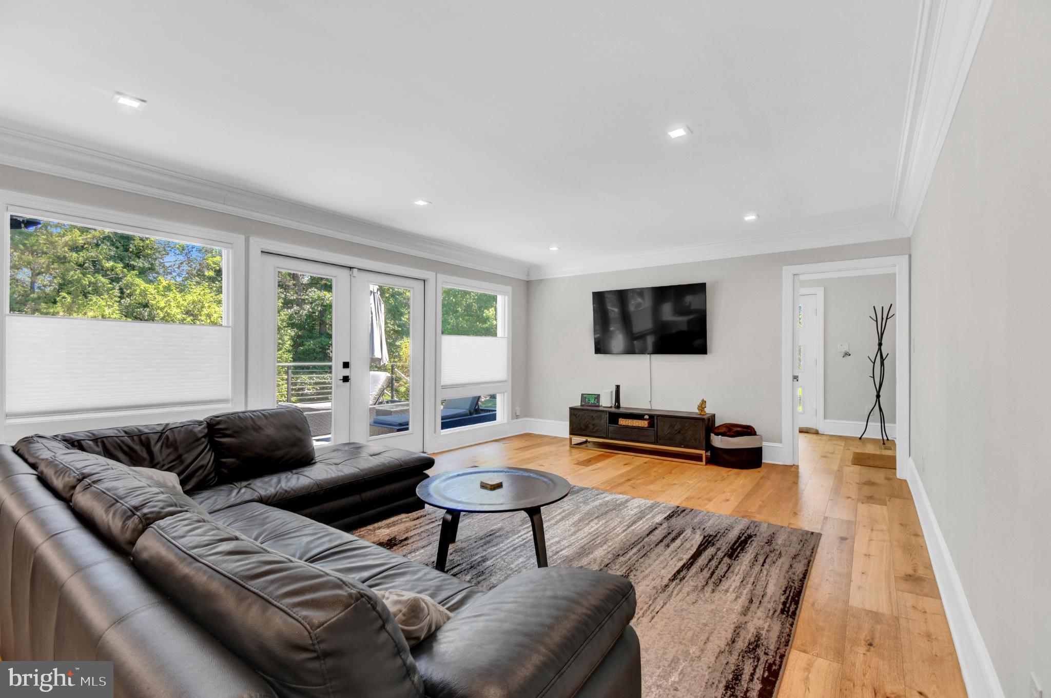CARDEROCK SPRINGS - Residential