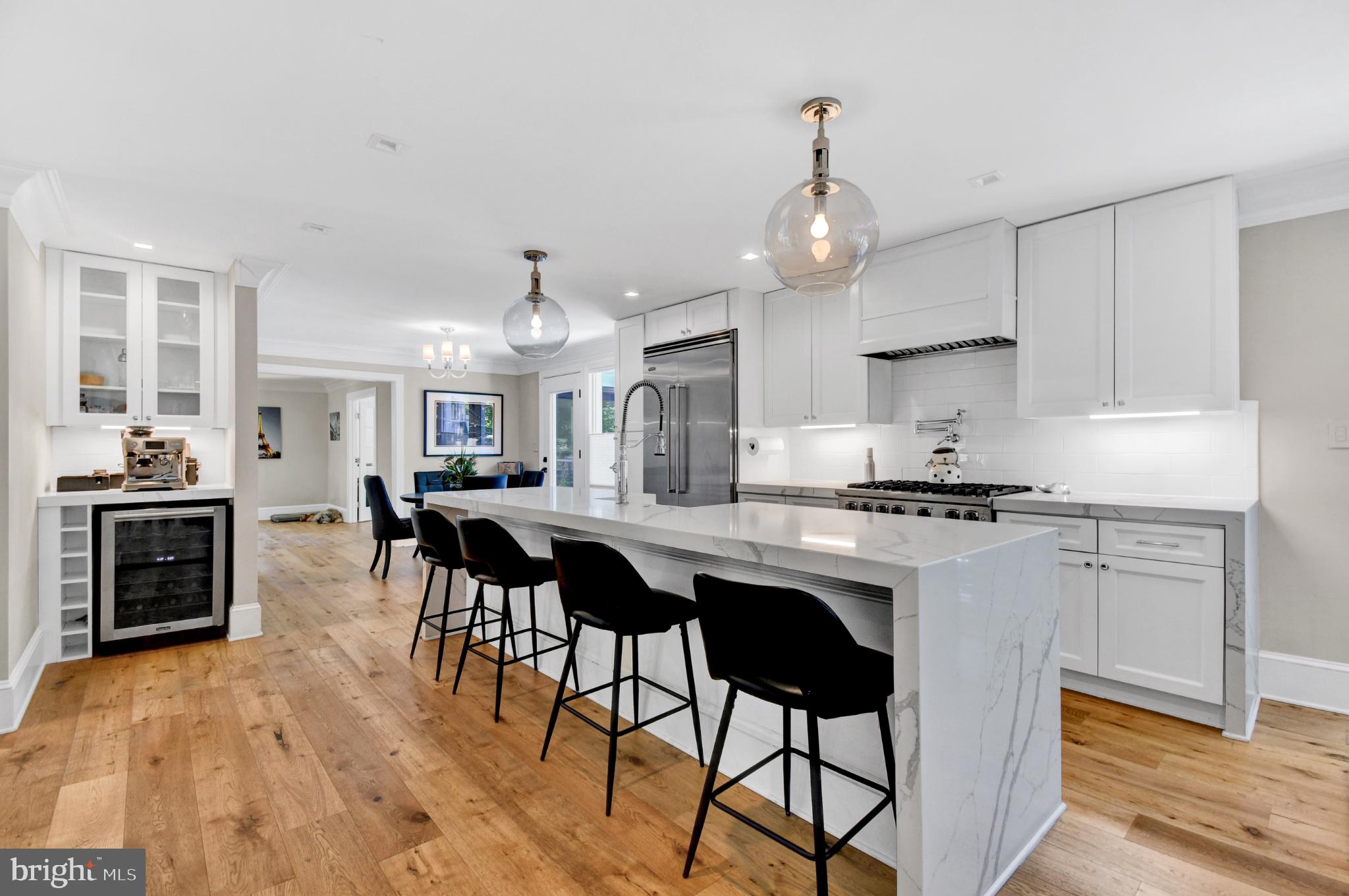 CARDEROCK SPRINGS - Residential