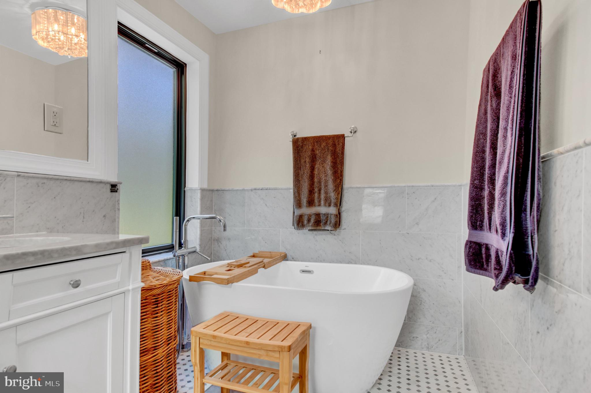 CARDEROCK SPRINGS - Residential