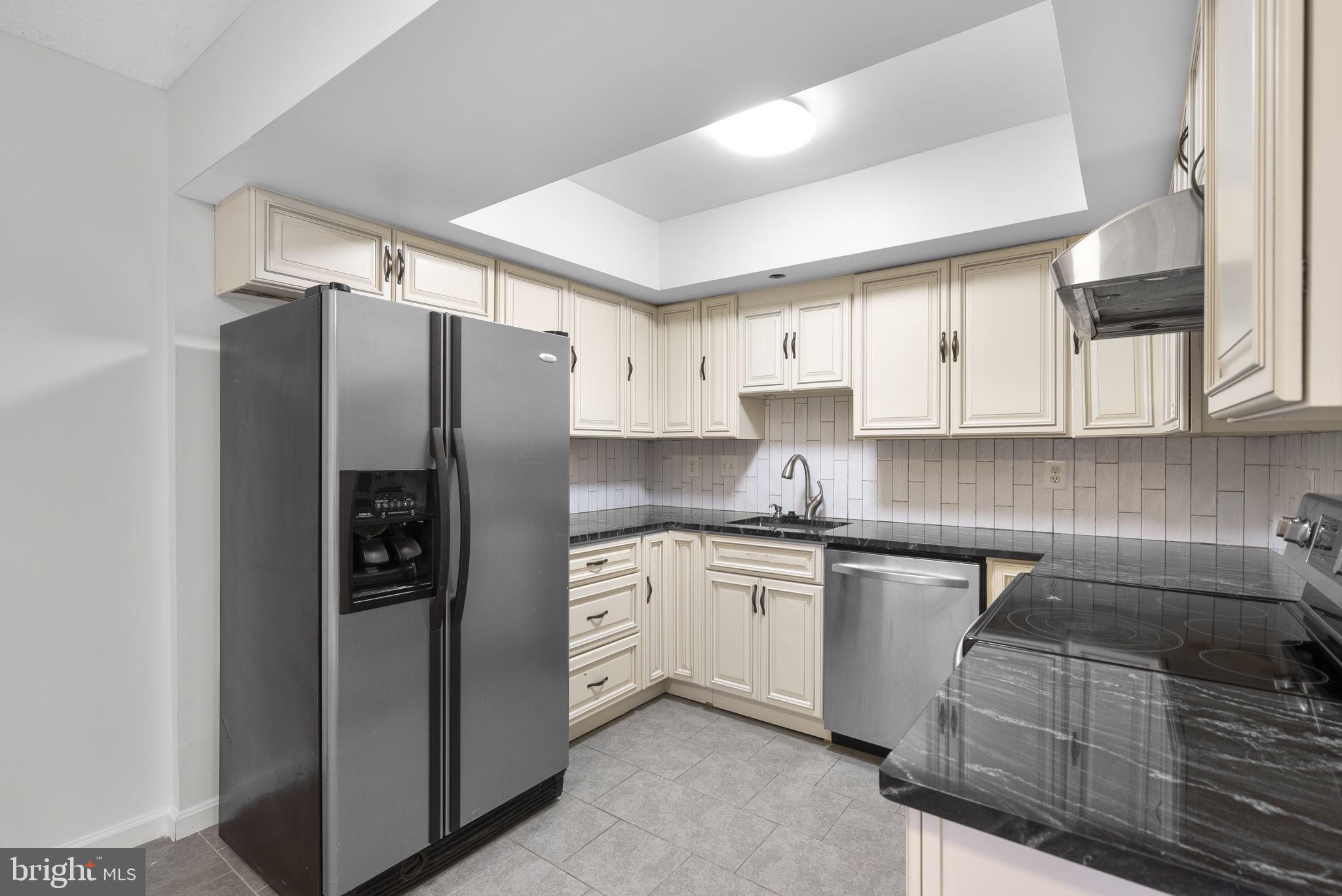 GUNNERS LAKE VILLAGE - Residential