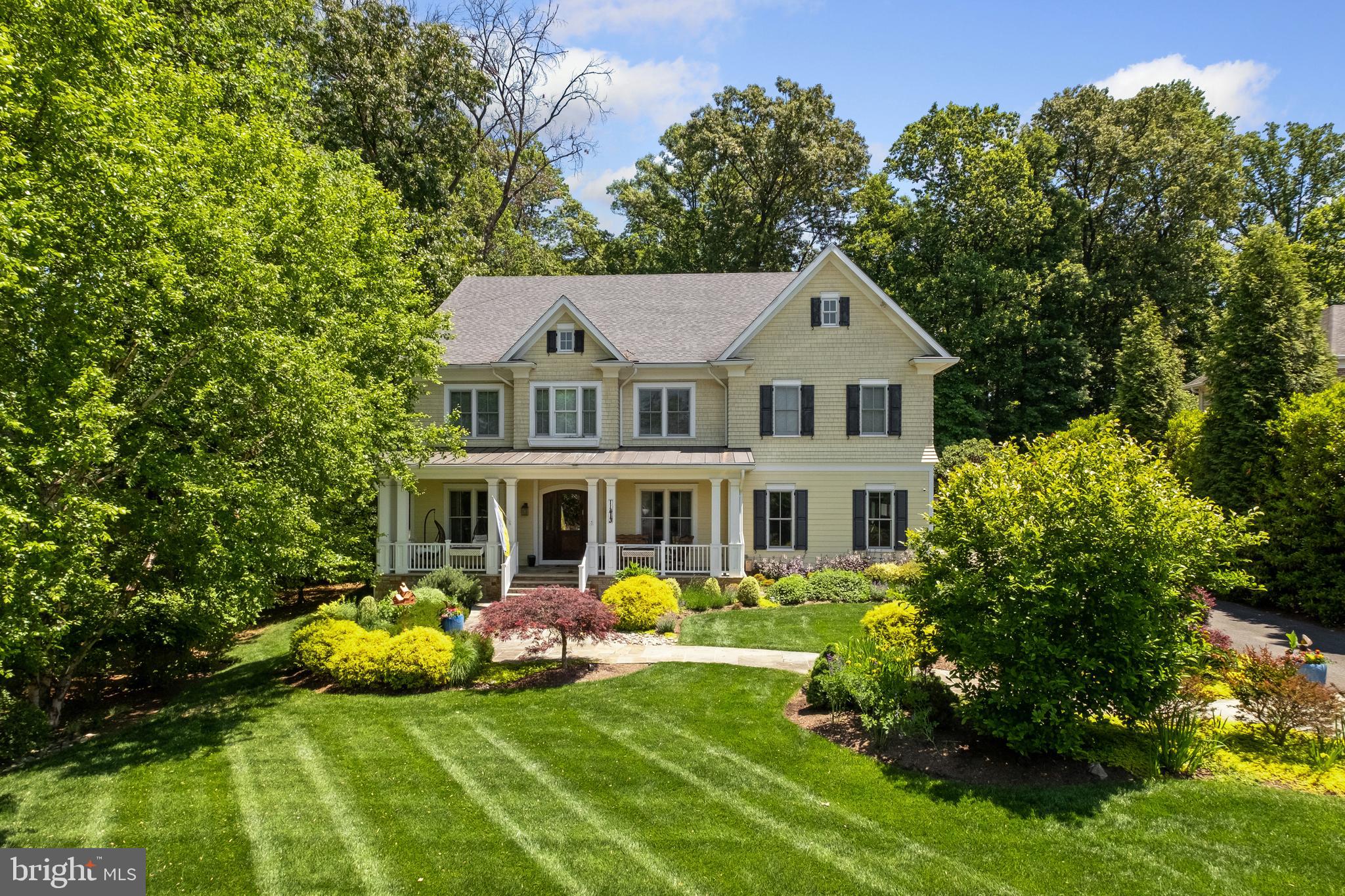 LUXMANOR - Residential