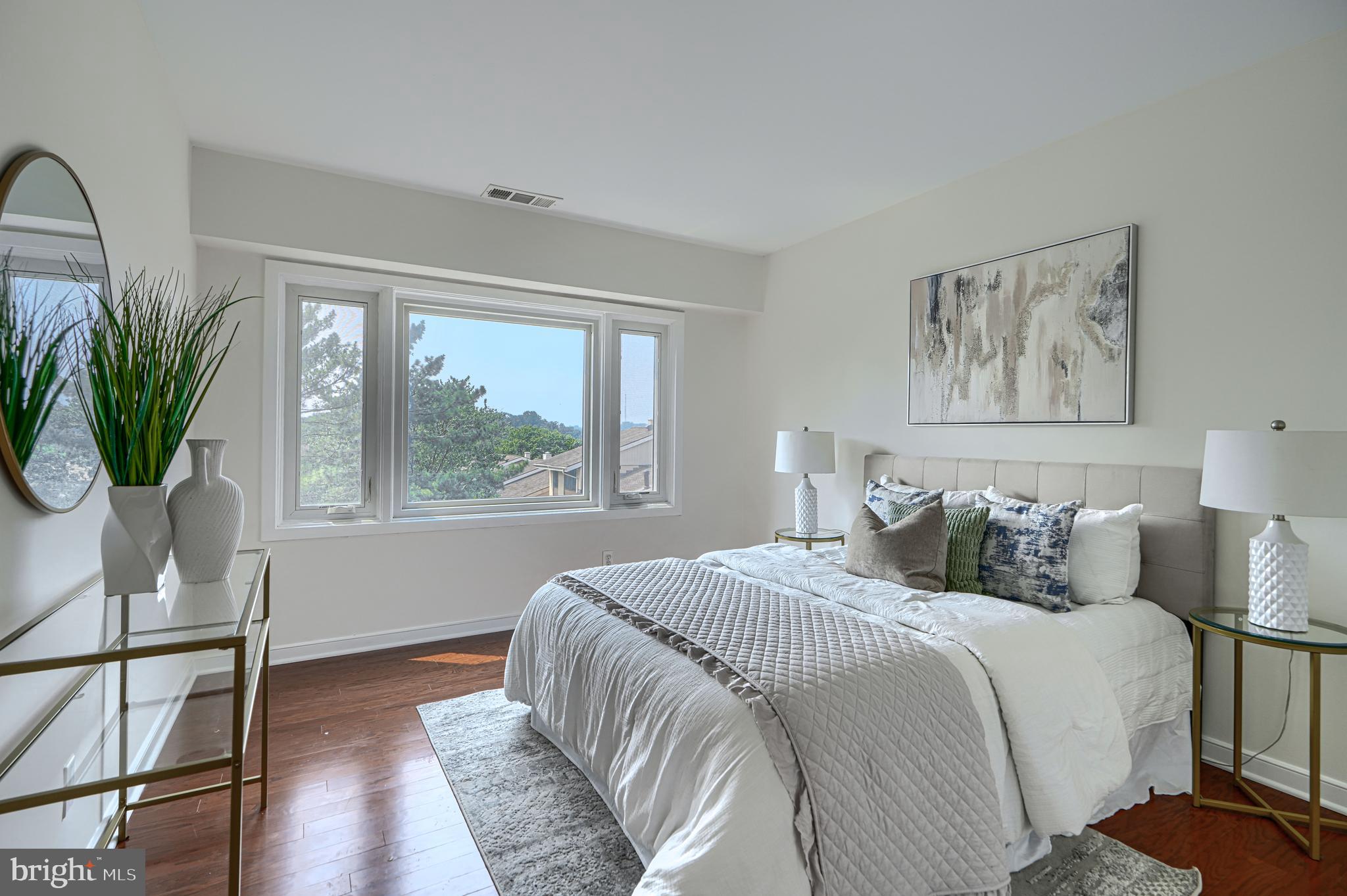 CROSS KEYS - Residential