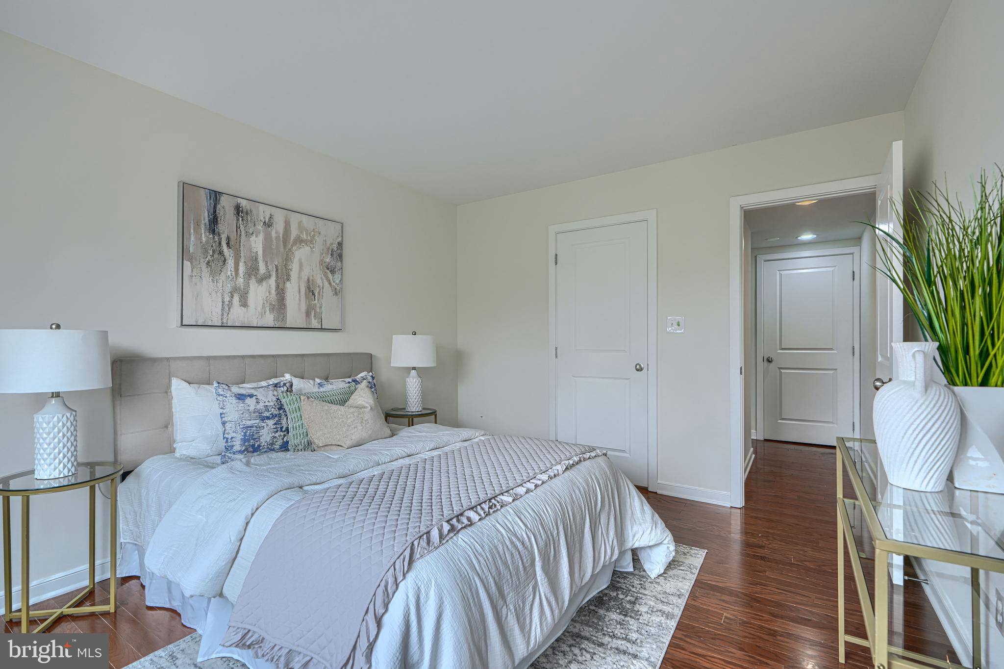 CROSS KEYS - Residential