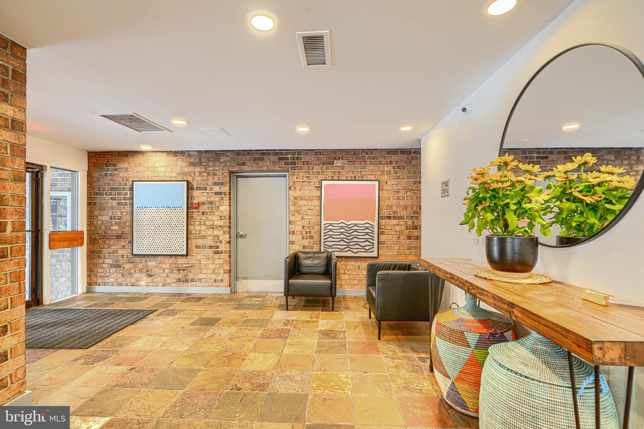 CROSS KEYS - Residential
