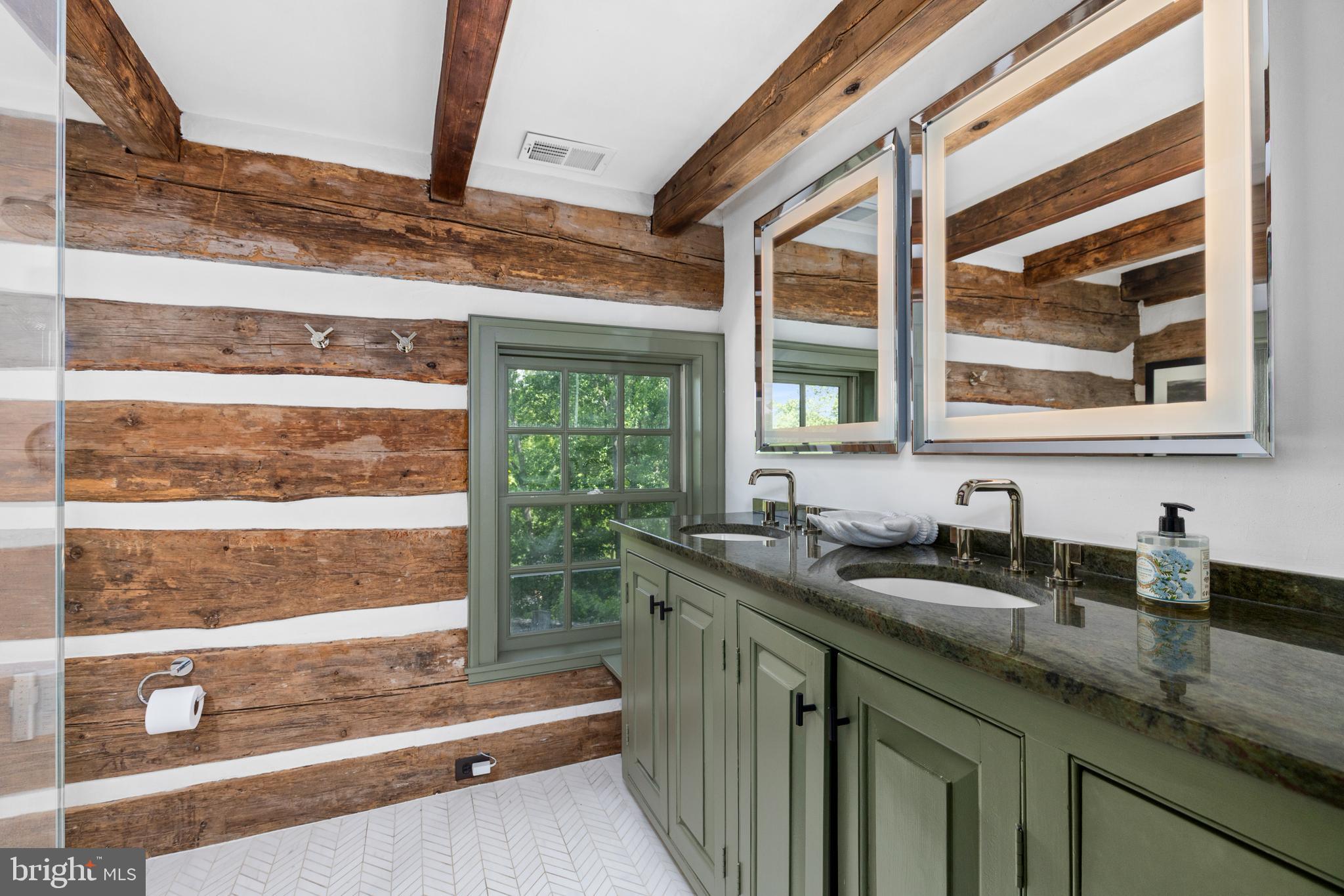 MIDDLEBURG - Residential