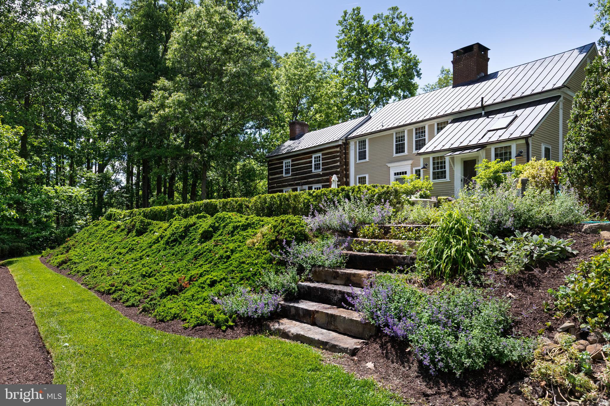 MIDDLEBURG - Residential