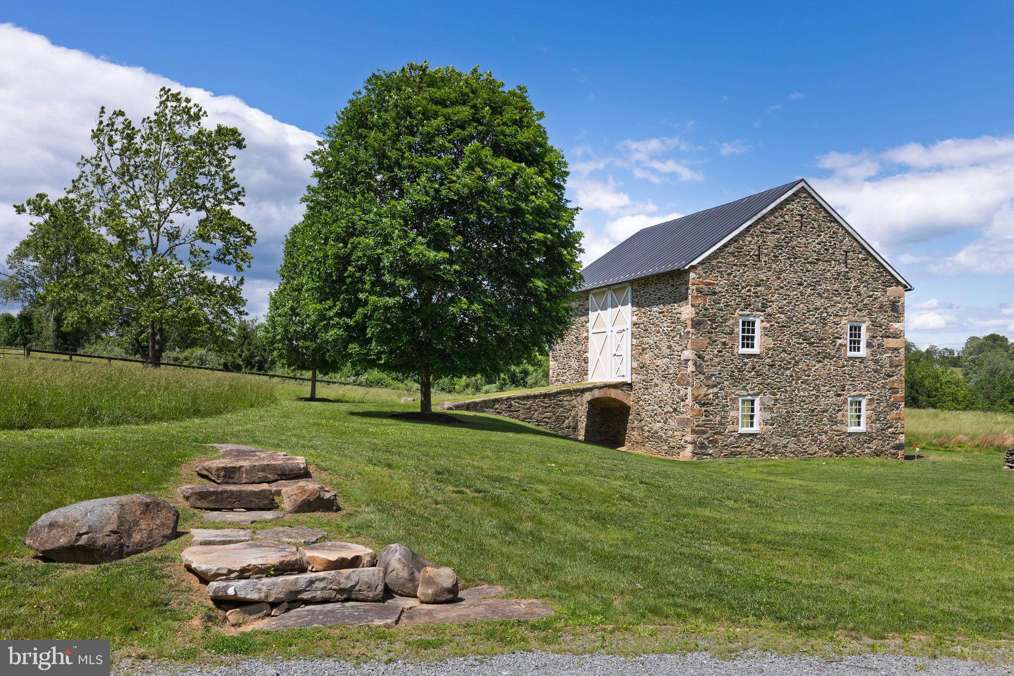 MIDDLEBURG - Residential