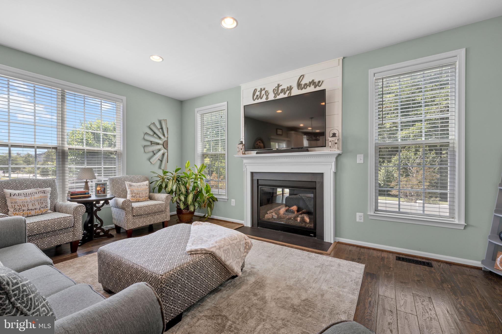 STATON CROSSING - Residential