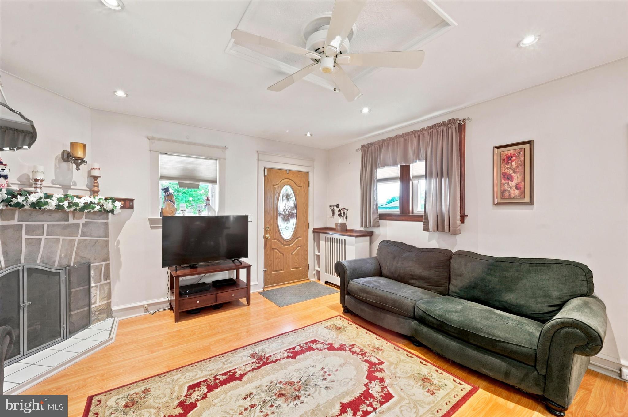 DREXEL MANOR - Residential