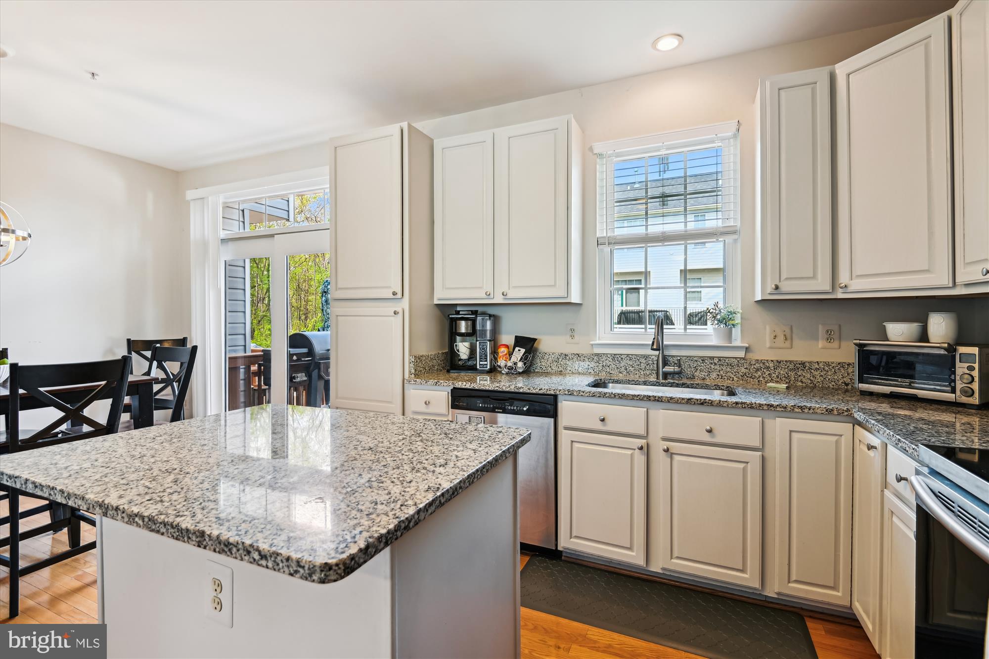 FOUR SEASONS ESTATES - Residential
