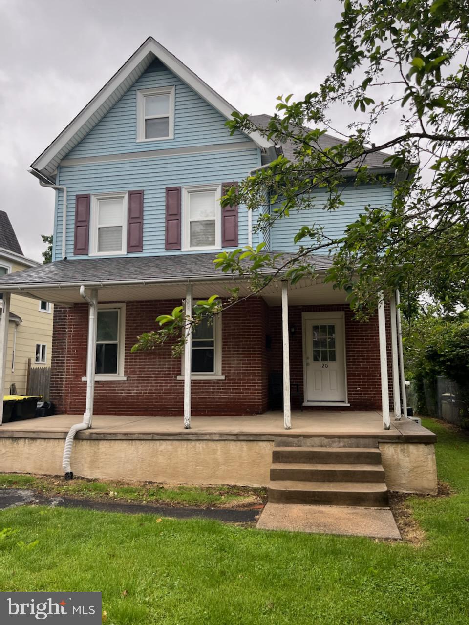WILLOW GROVE - Residential Lease