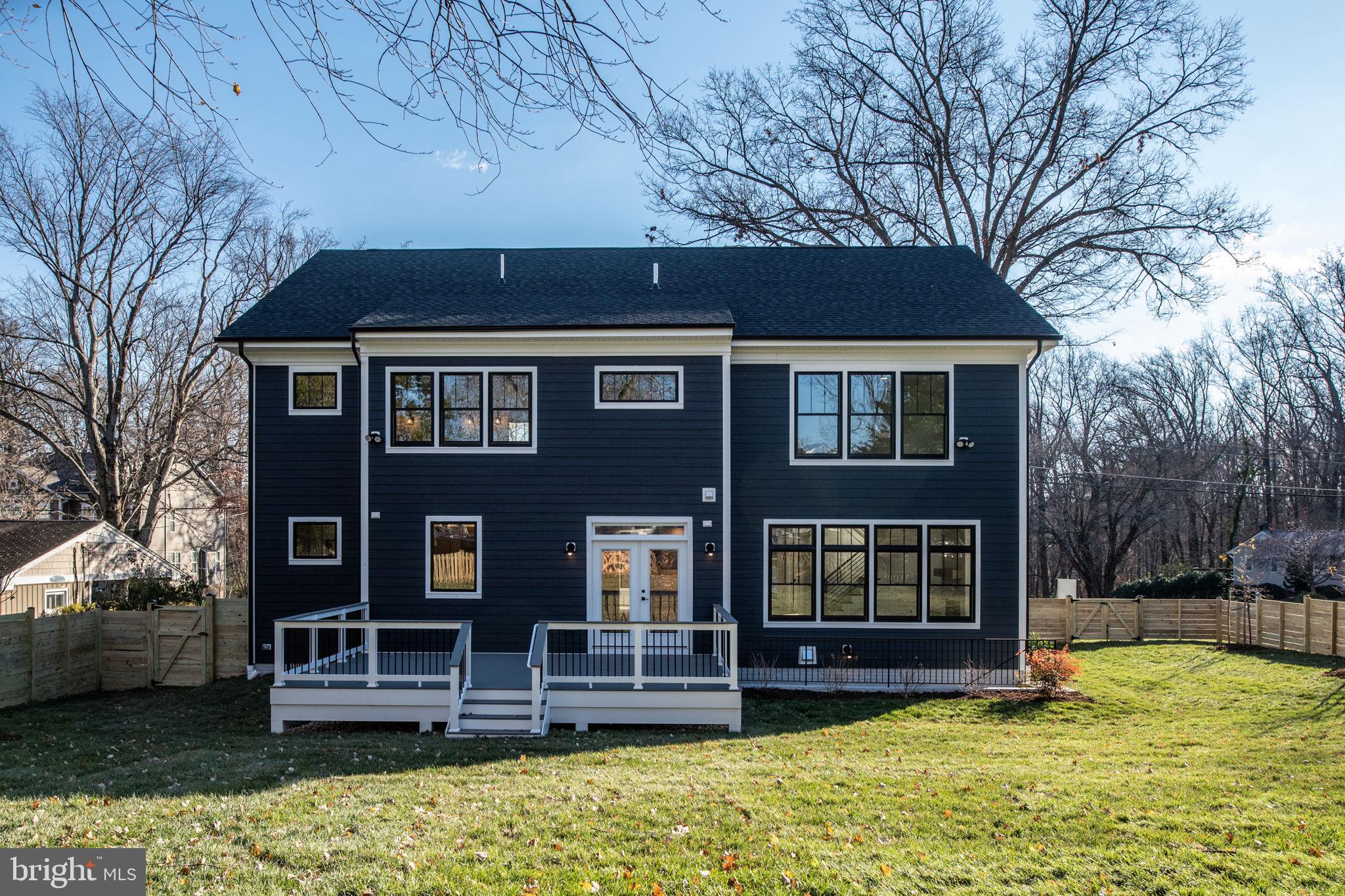 VIENNA WOODS - Residential