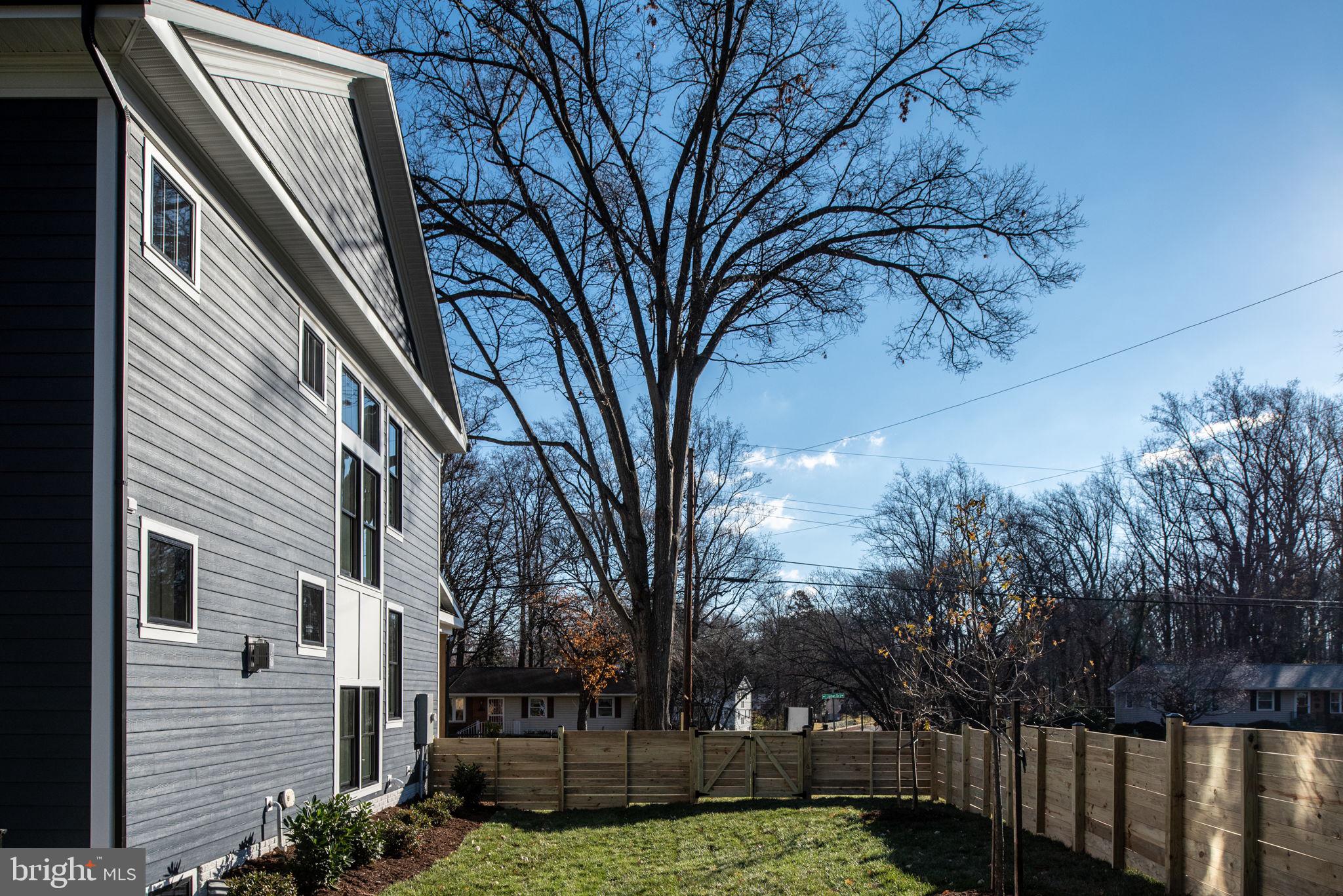 VIENNA WOODS - Residential
