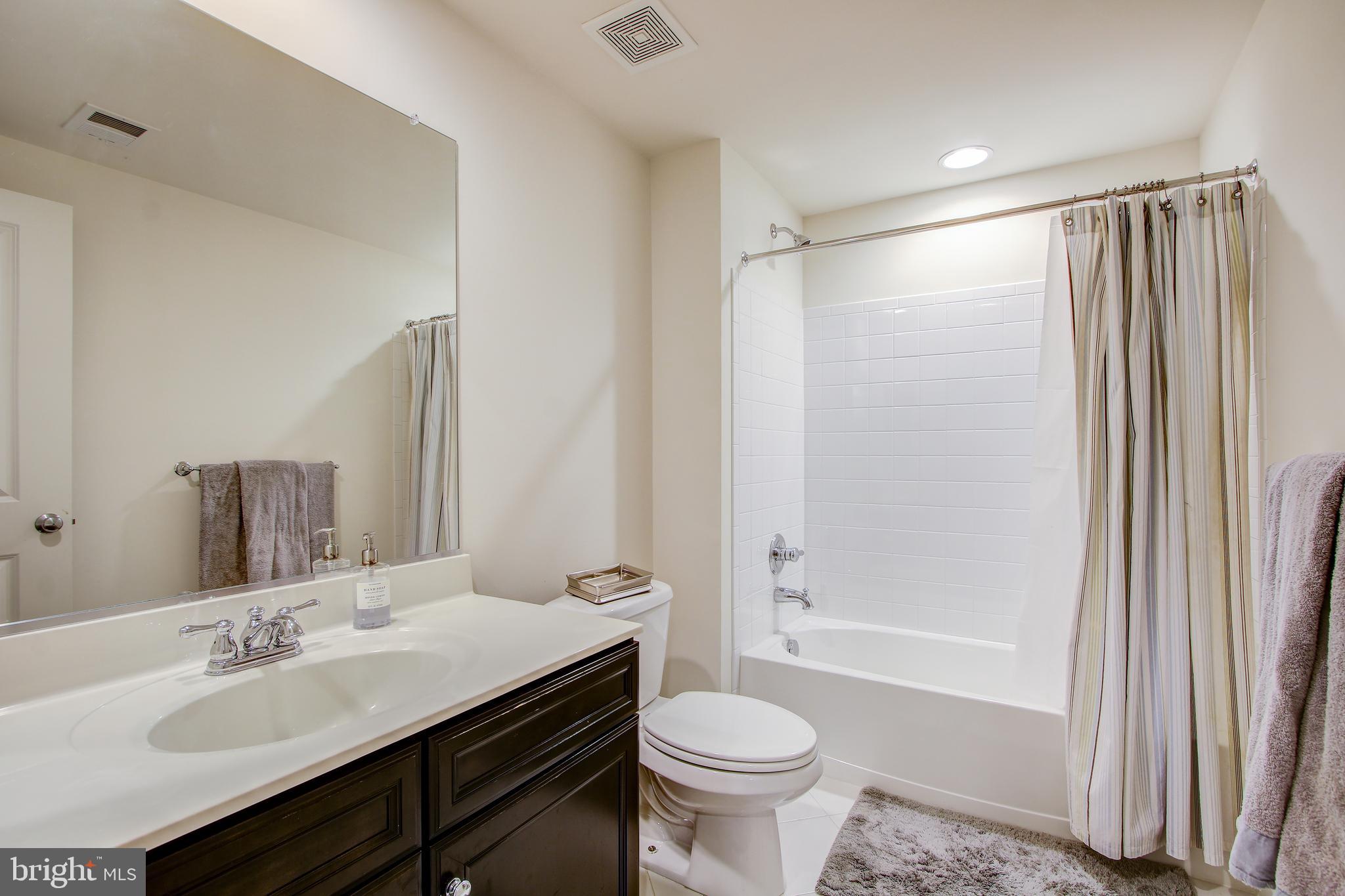 POPLAR RUN - Residential