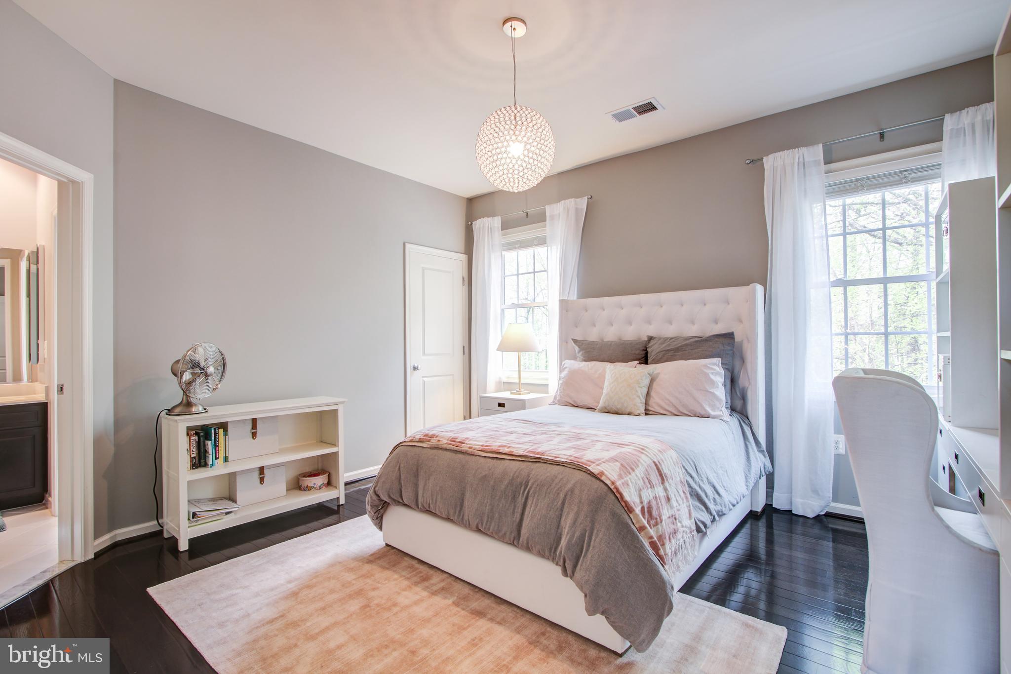 POPLAR RUN - Residential