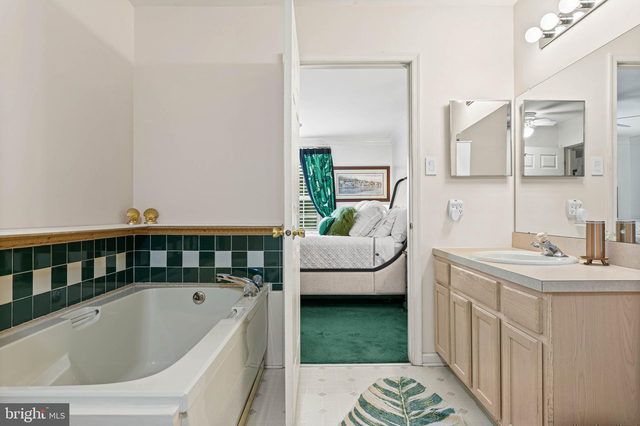 UPPER SOUTHAMPTON - Residential