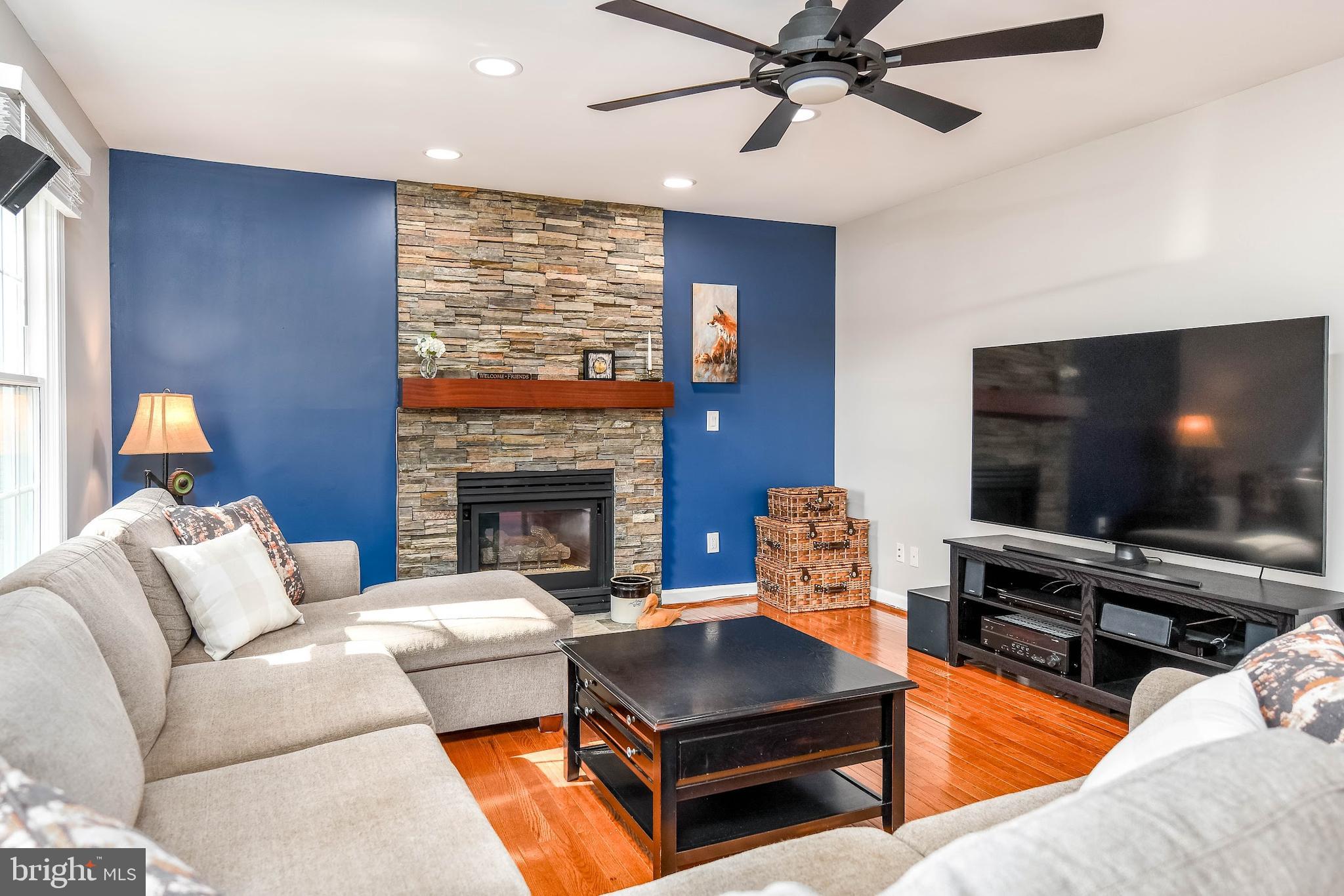 POTOMAC LAKES - Residential
