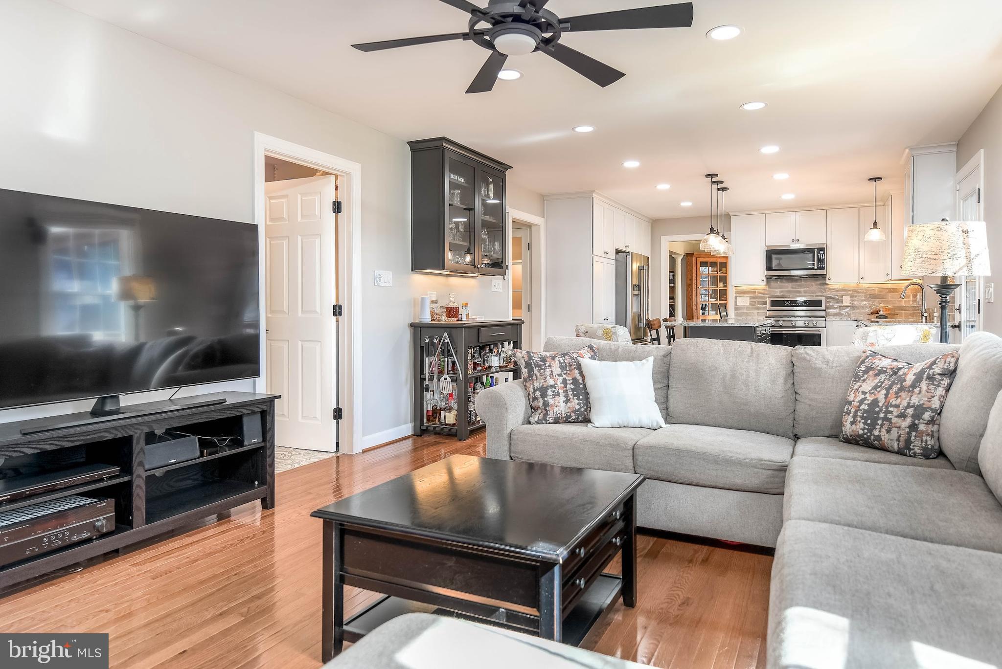 POTOMAC LAKES - Residential