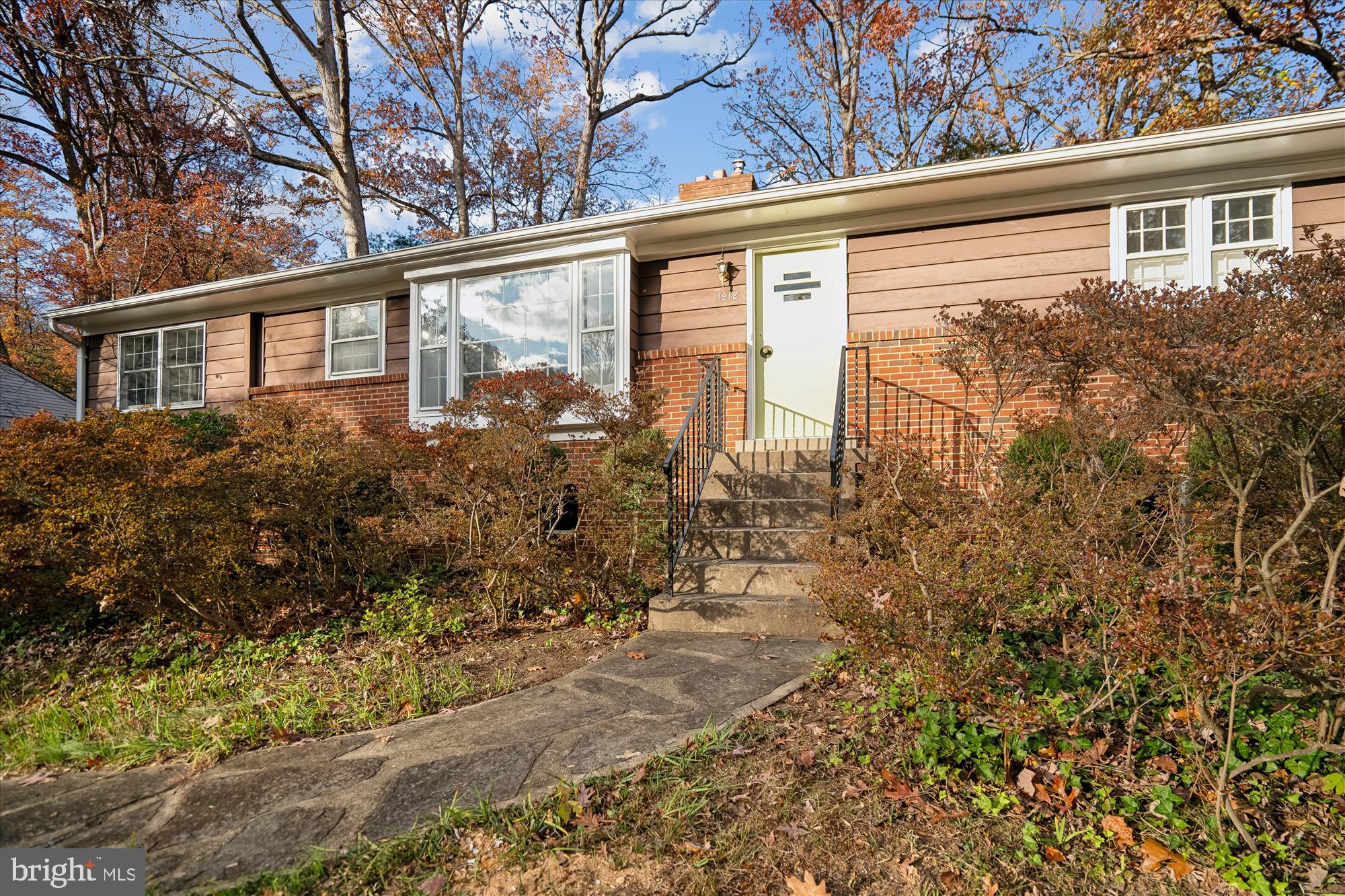 HILLANDALE - Residential