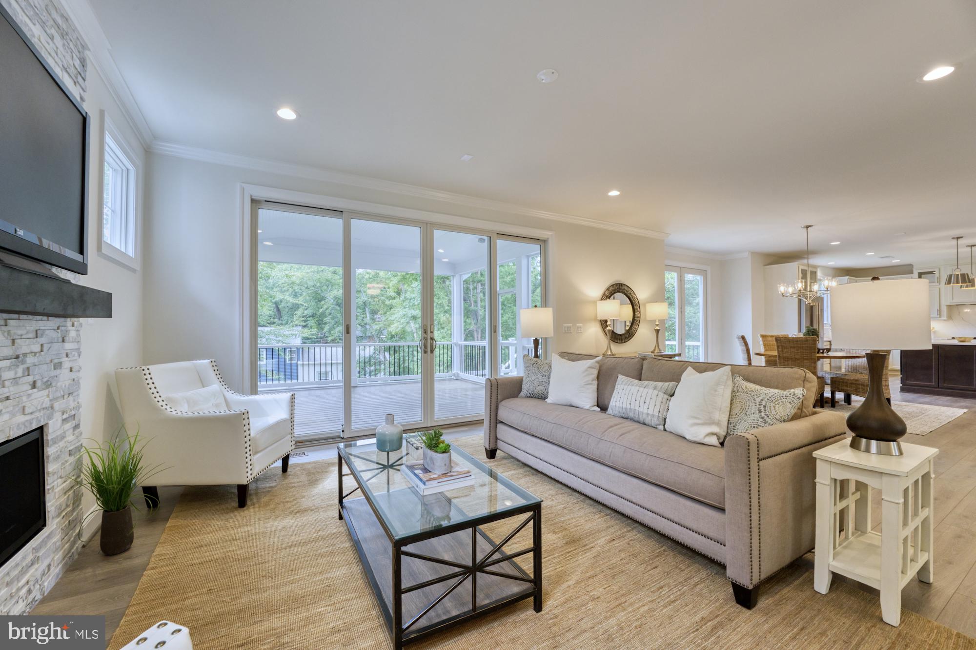 DEVON PARK - Residential